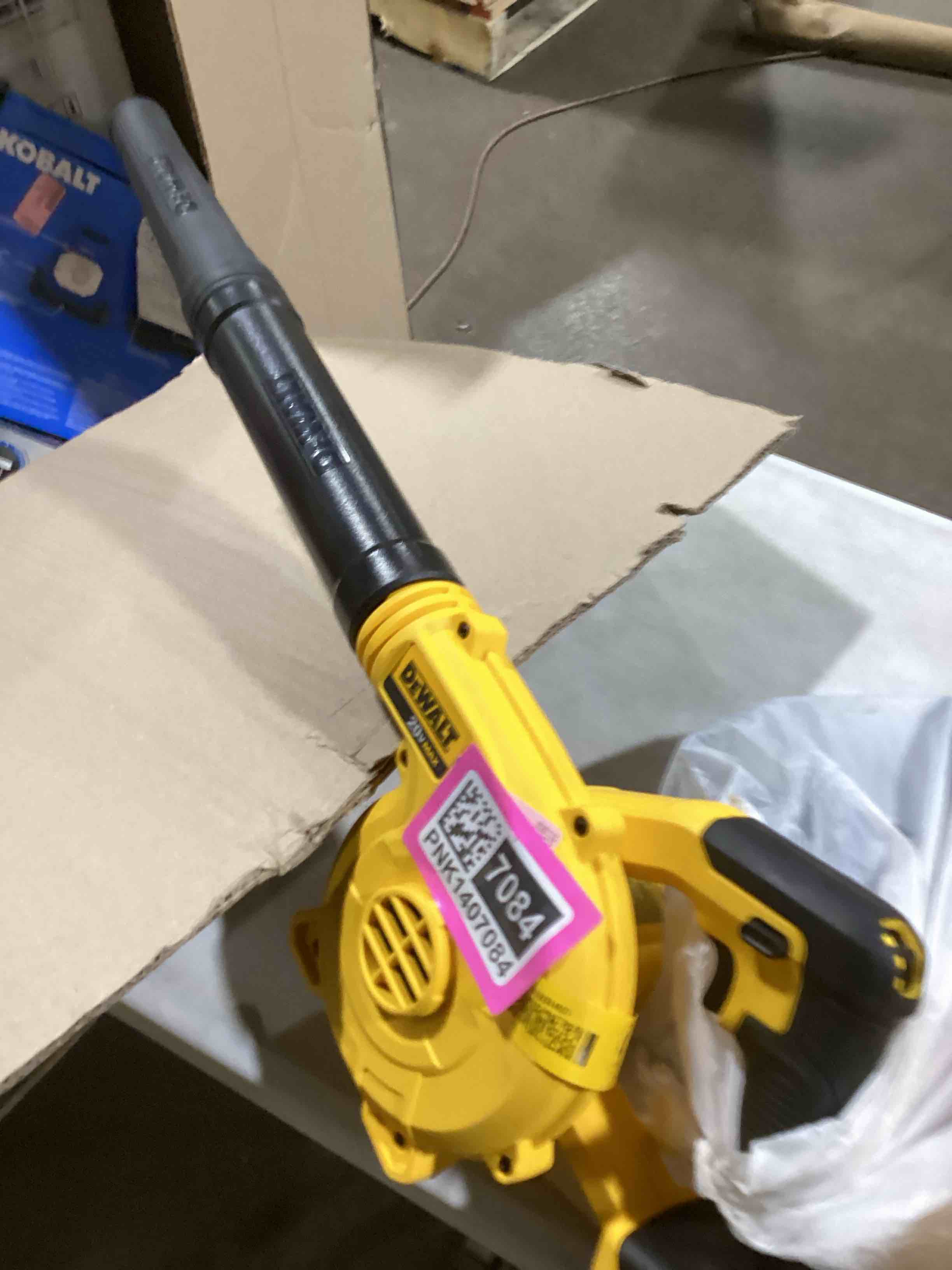 https://s3.amazonaws.com/lotting-images-prod/bidfta/PNK1407084_1736970121921.jpeg