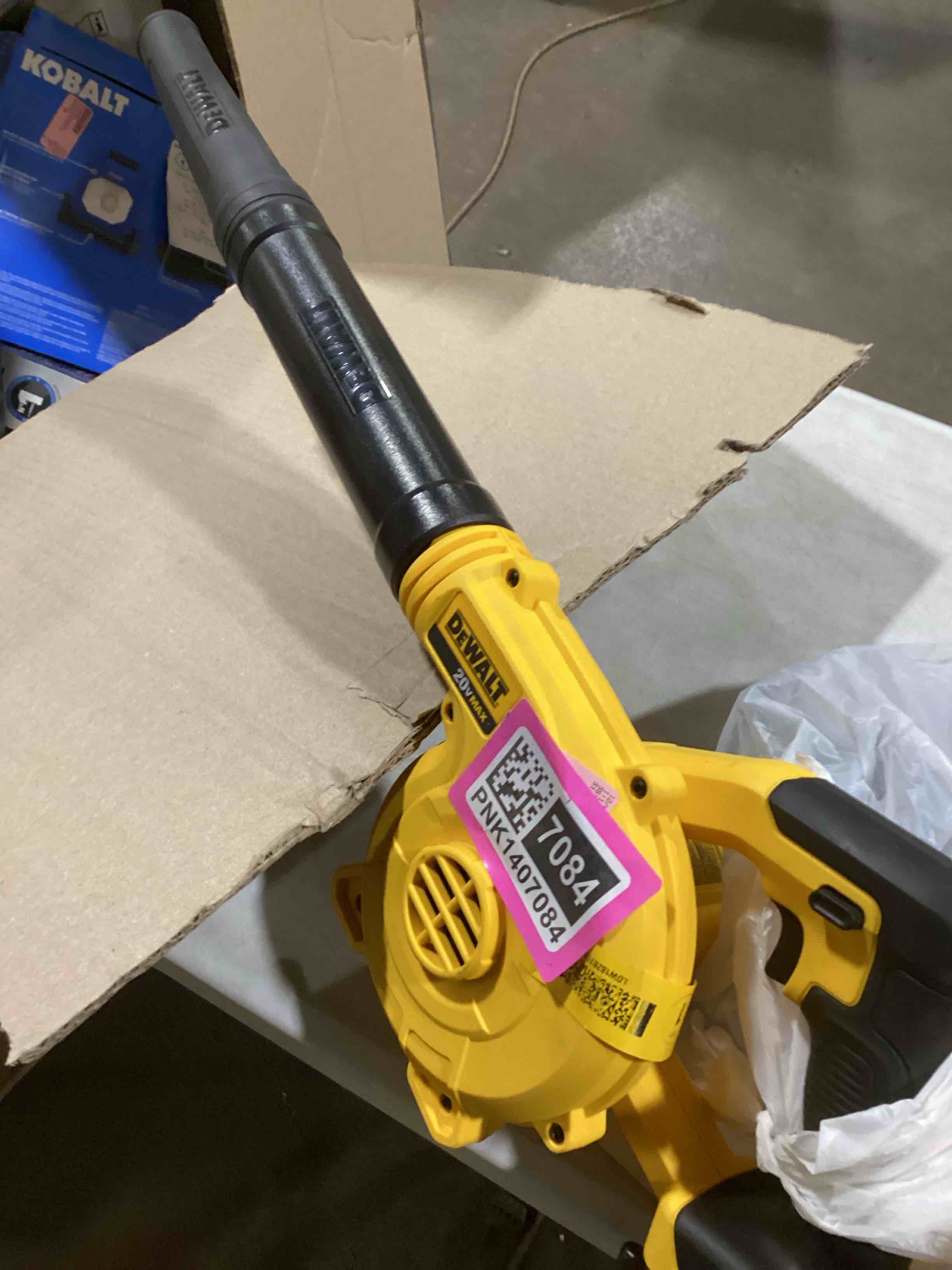 https://s3.amazonaws.com/lotting-images-prod/bidfta/PNK1407084_1736970122919.jpeg