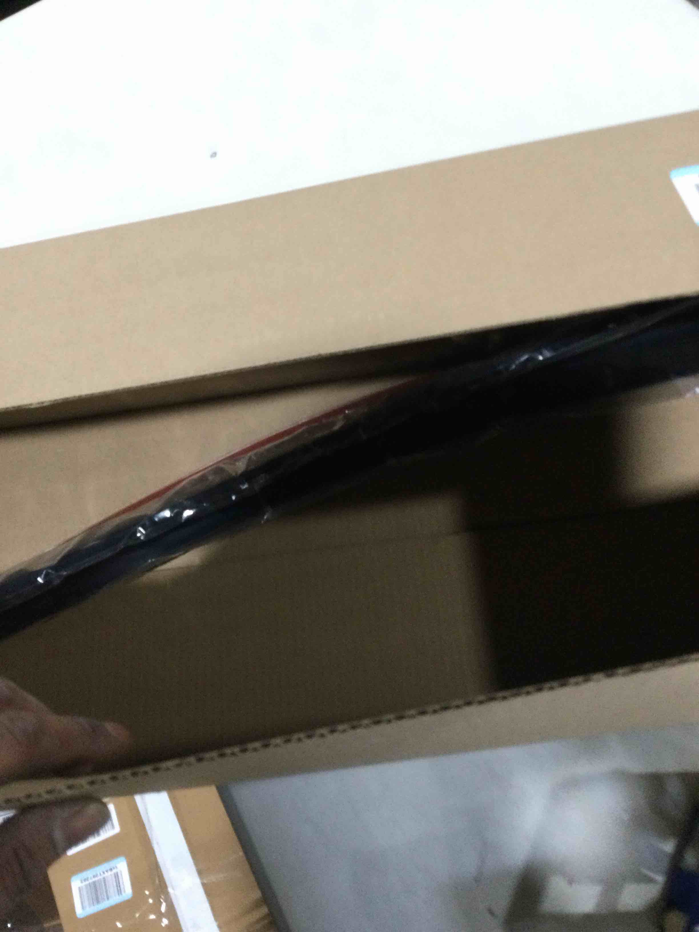 https://s3.amazonaws.com/lotting-images-prod/bidfta/PNK1407712_1737576076917.jpeg