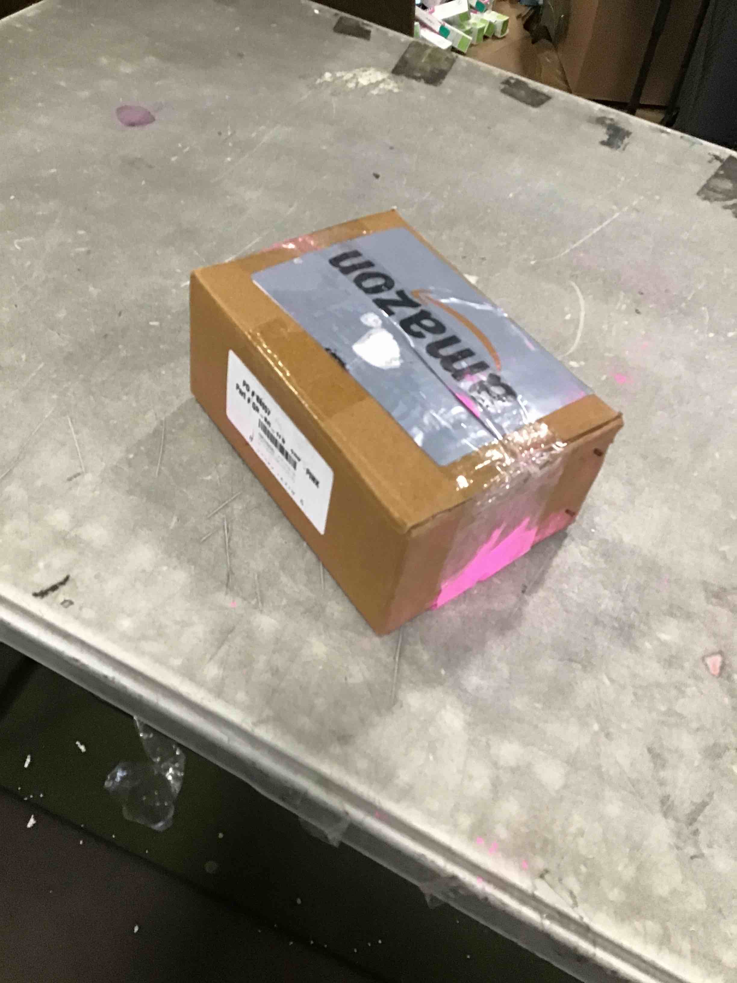 https://s3.amazonaws.com/lotting-images-prod/bidfta/PNK1435996_1735659676835.jpeg