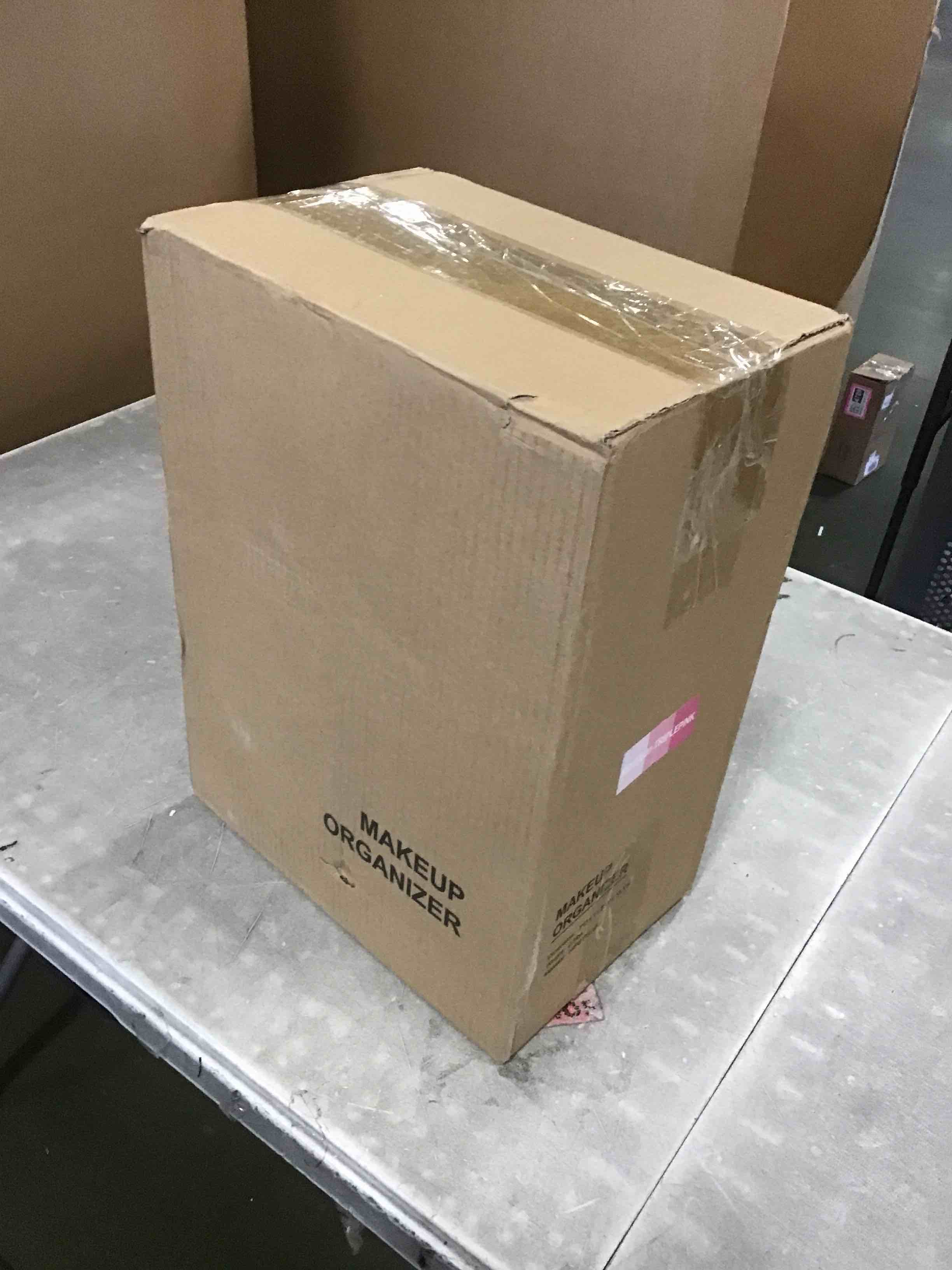 https://s3.amazonaws.com/lotting-images-prod/bidfta/PNK1436302_1736351139217.jpeg