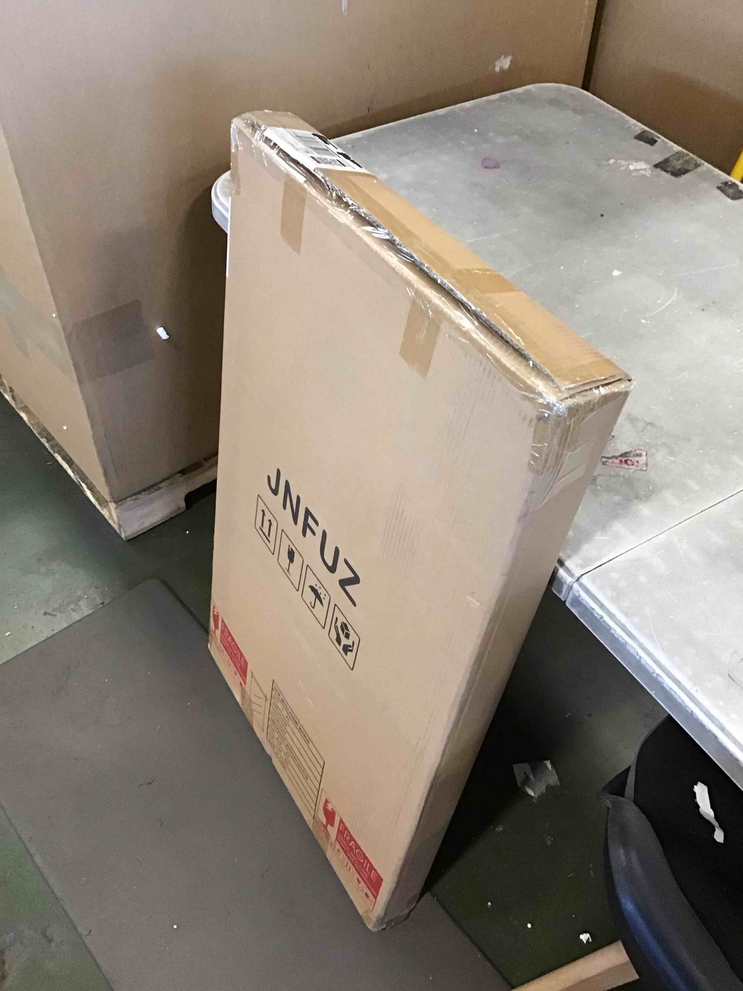 https://s3.amazonaws.com/lotting-images-prod/bidfta/PNK1436818_1736954832785.jpeg