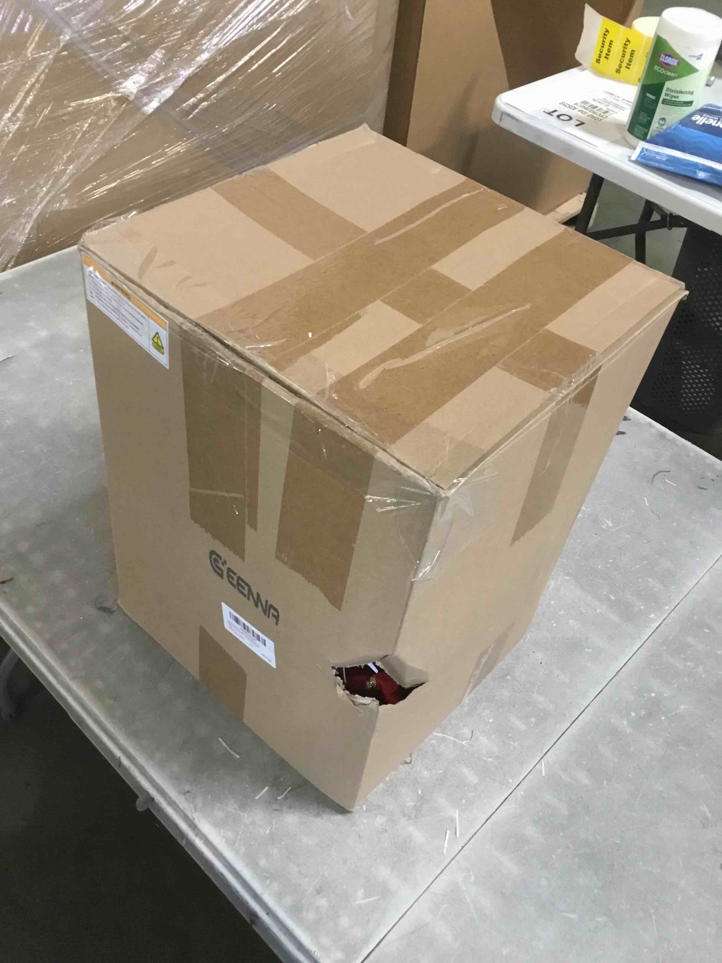 https://s3.amazonaws.com/lotting-images-prod/bidfta/PNK1437042_1737127741215.jpeg