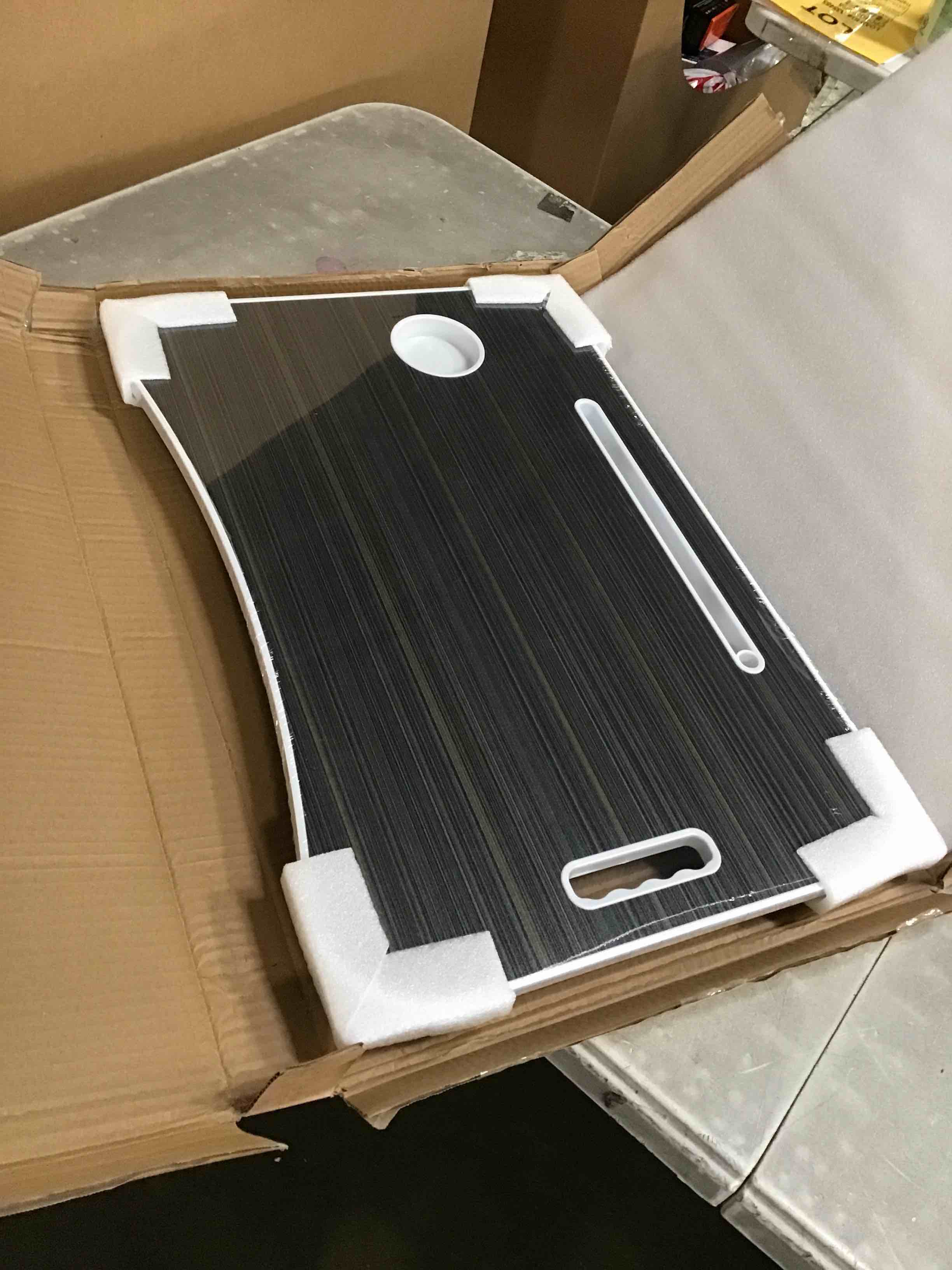 https://s3.amazonaws.com/lotting-images-prod/bidfta/PNK1437313_1737475817655.jpeg