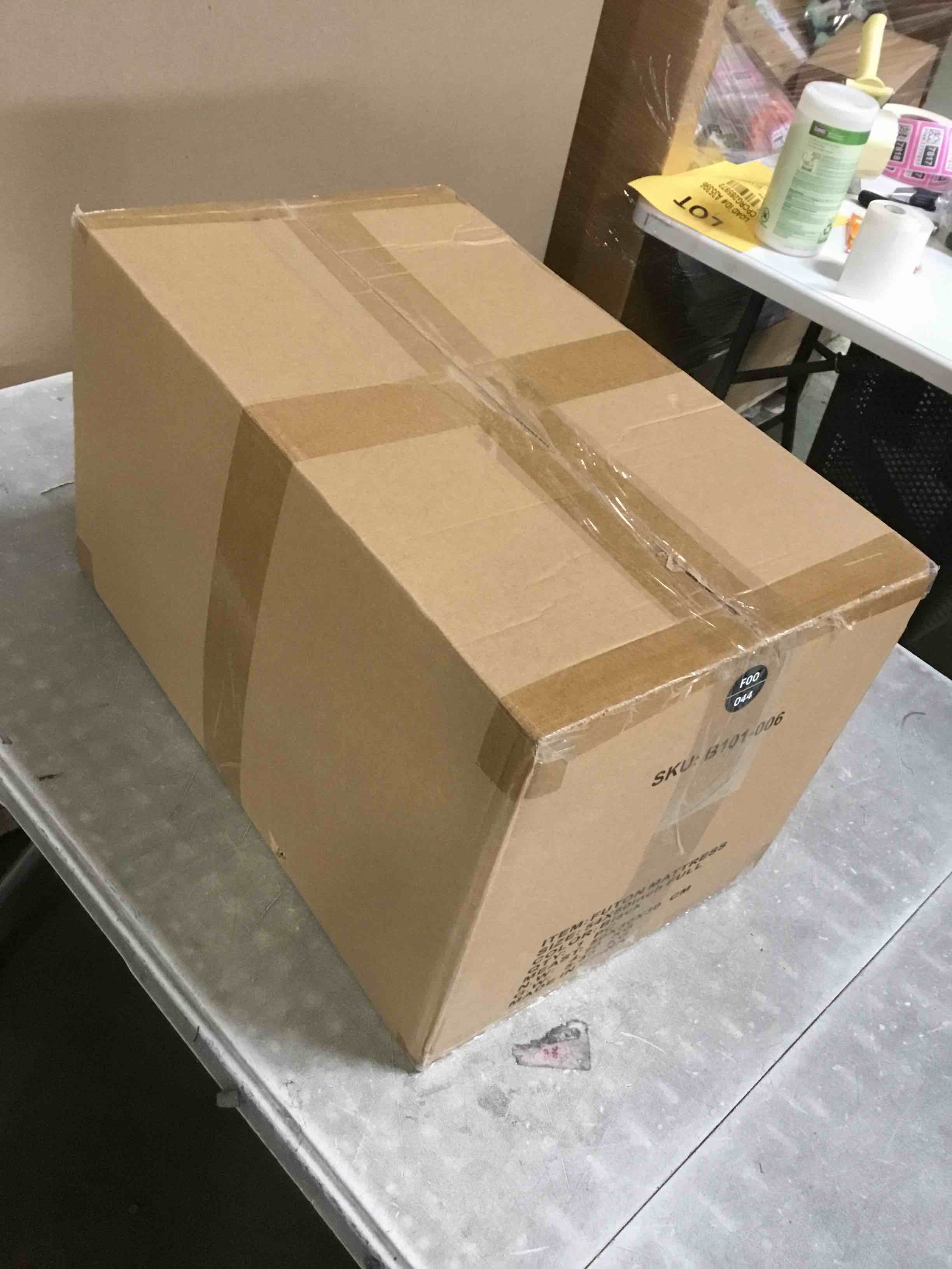 https://s3.amazonaws.com/lotting-images-prod/bidfta/PNK1437412_1737561490601.jpeg