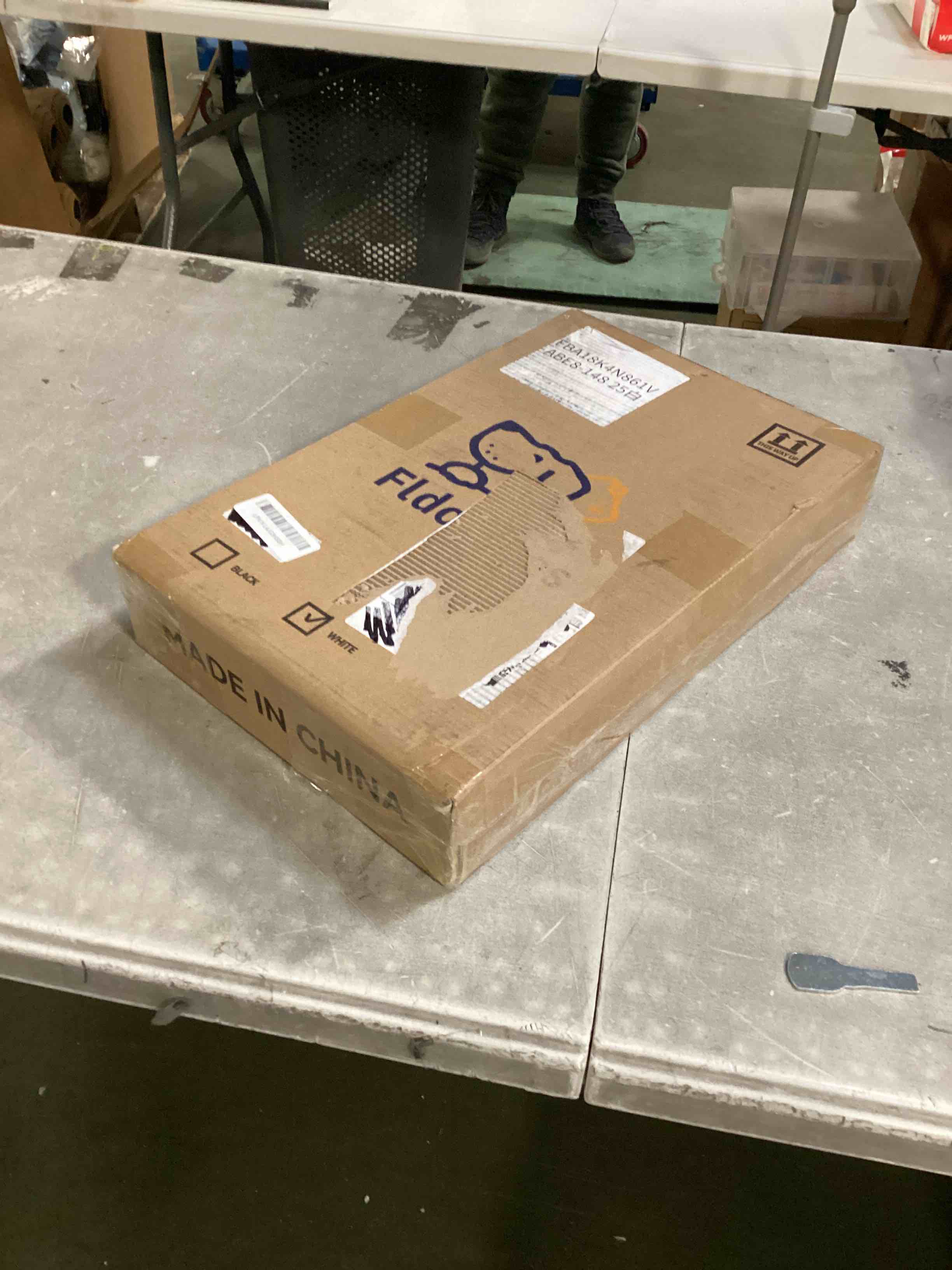 https://s3.amazonaws.com/lotting-images-prod/bidfta/PNK1437598_1737662068577.jpeg