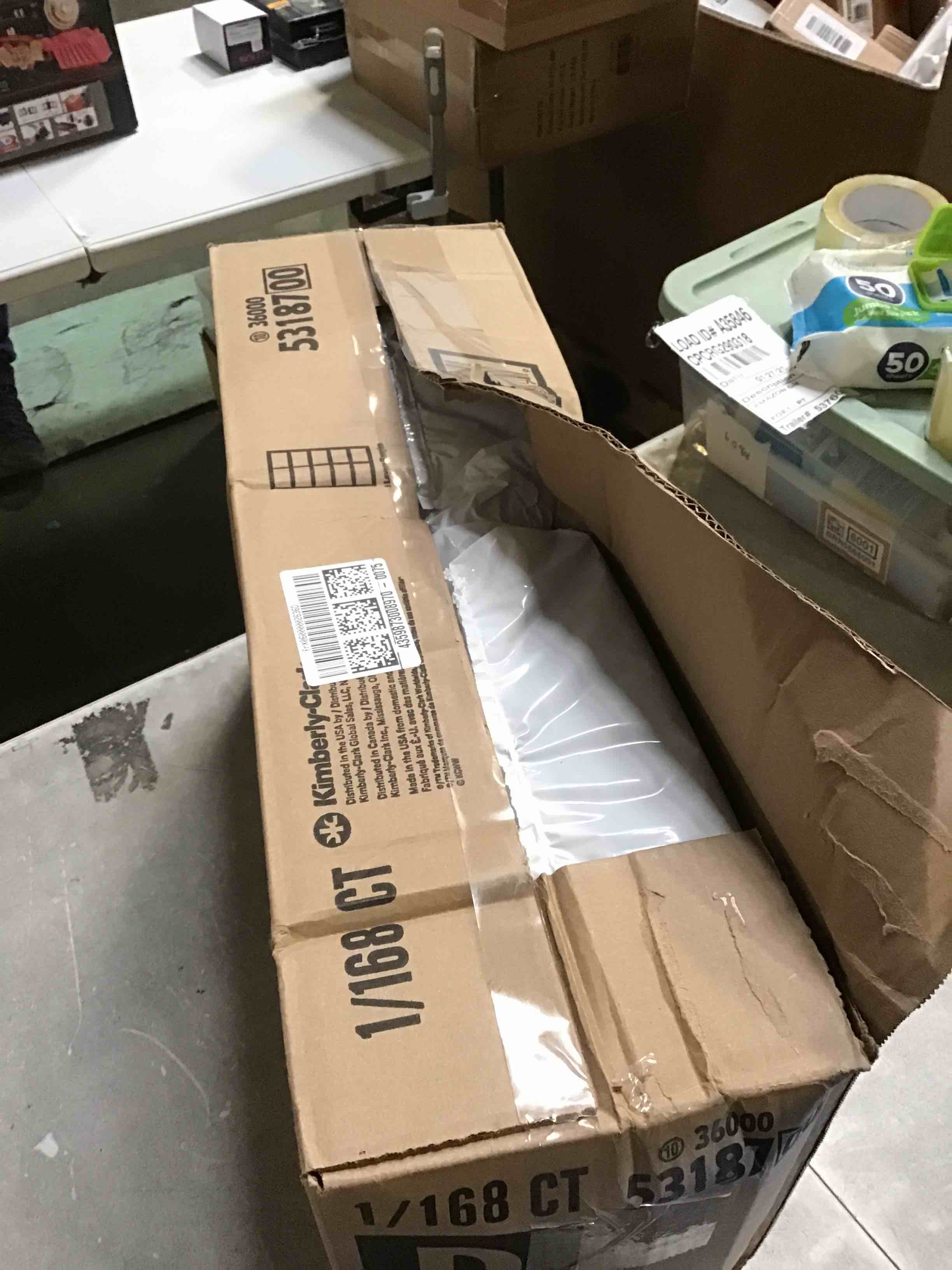 https://s3.amazonaws.com/lotting-images-prod/bidfta/PNK1437755_1737996638300.jpeg