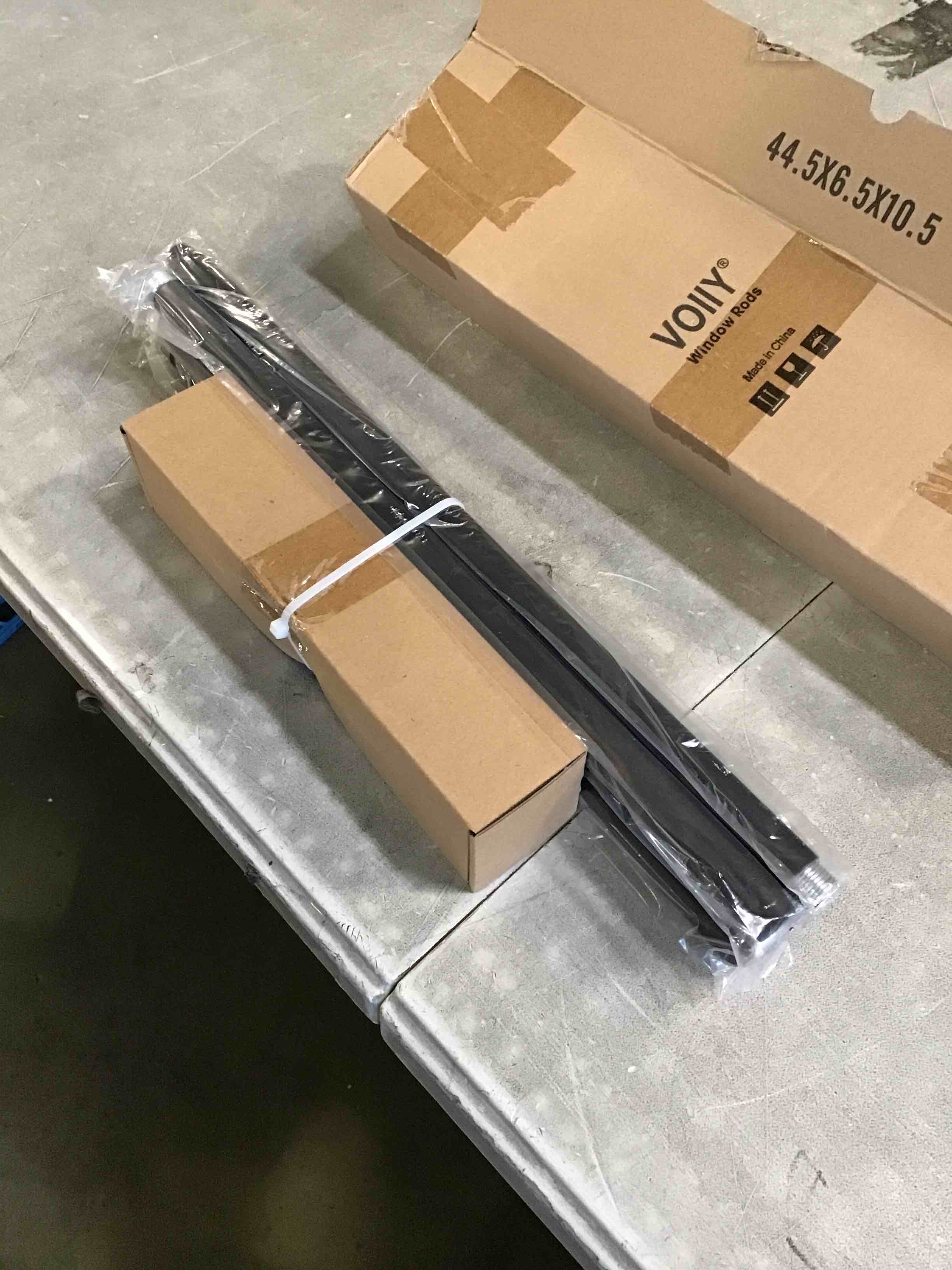 https://s3.amazonaws.com/lotting-images-prod/bidfta/PNK1437831_1738075971558.jpeg