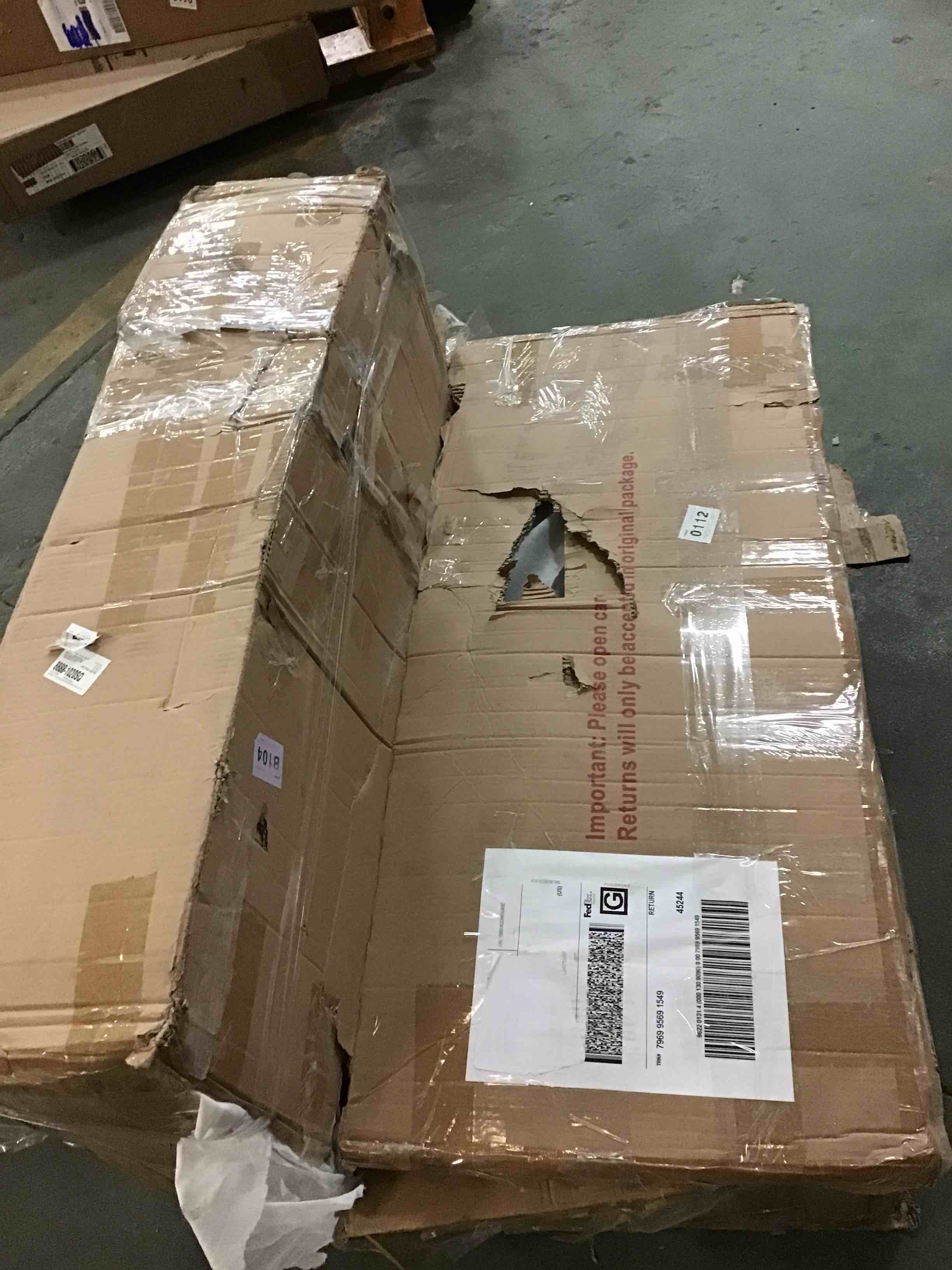 https://s3.amazonaws.com/lotting-images-prod/bidfta/PNK1441013_1735314100323.jpeg