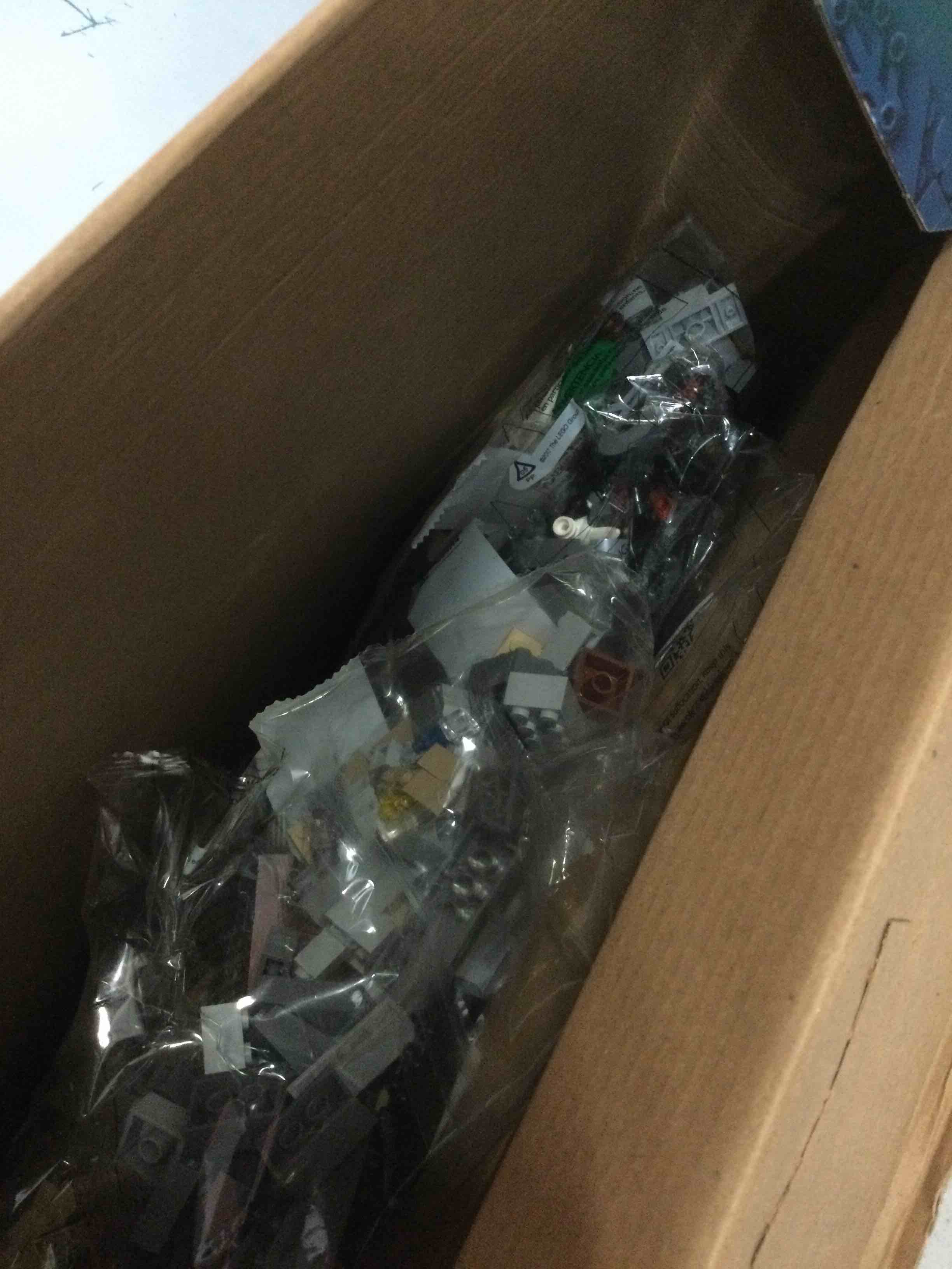https://s3.amazonaws.com/lotting-images-prod/bidfta/PNK1441469_1736779818321.jpeg