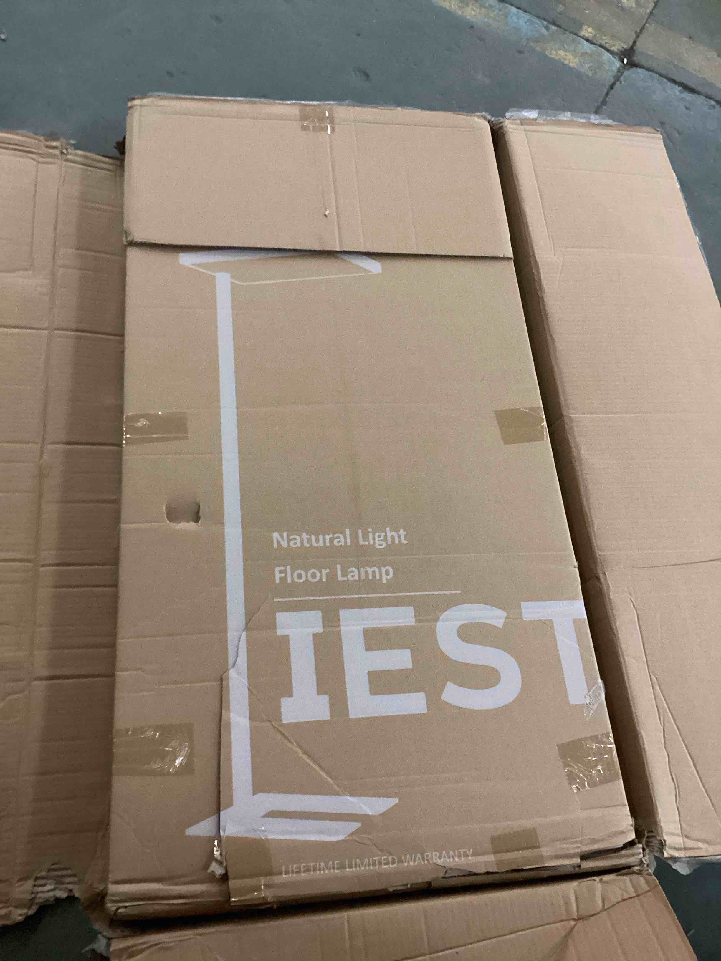 https://s3.amazonaws.com/lotting-images-prod/bidfta/PNK1442023_1738959509812.jpeg