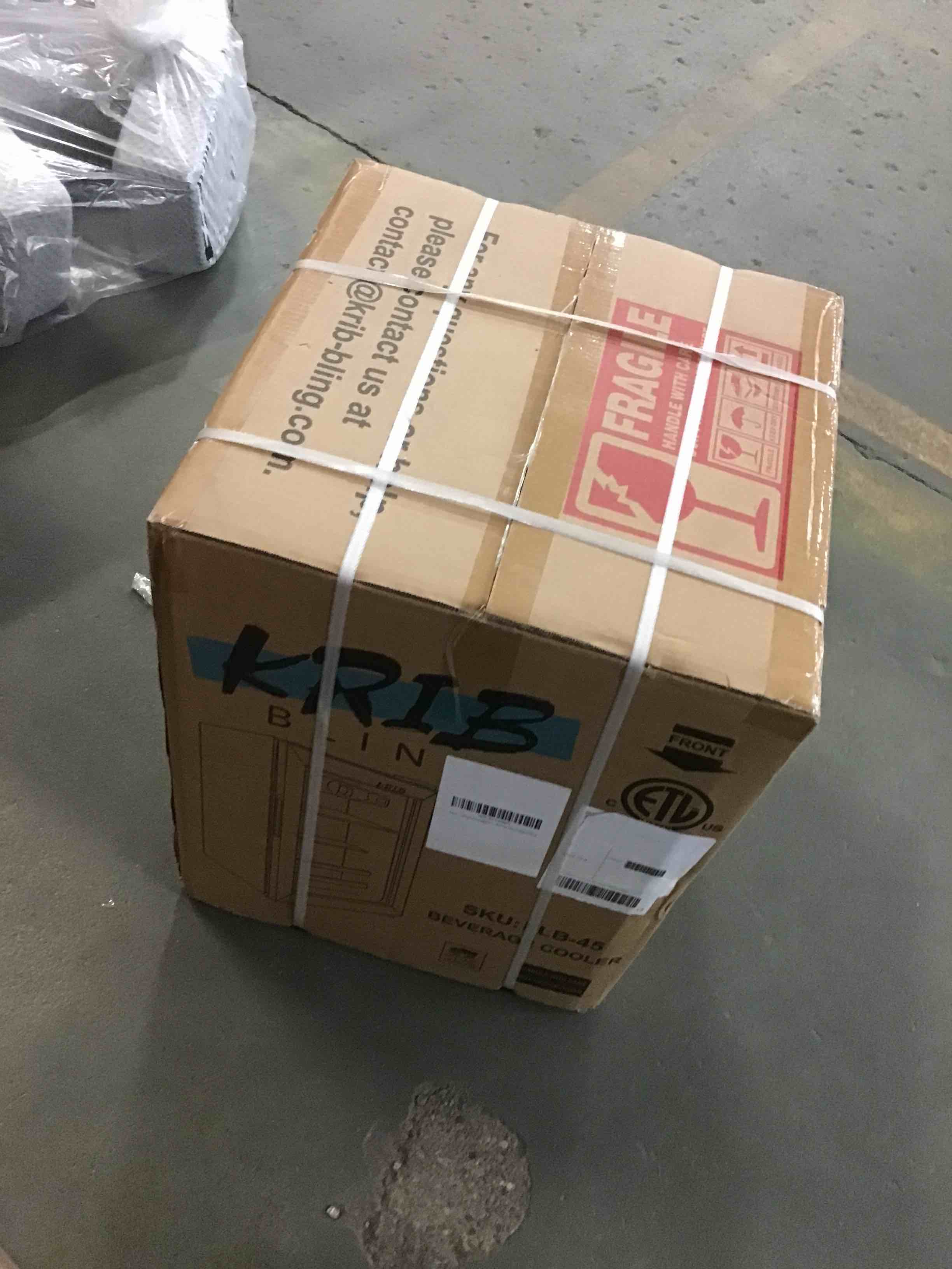 https://s3.amazonaws.com/lotting-images-prod/bidfta/PNK1442392_1742496810743.jpeg