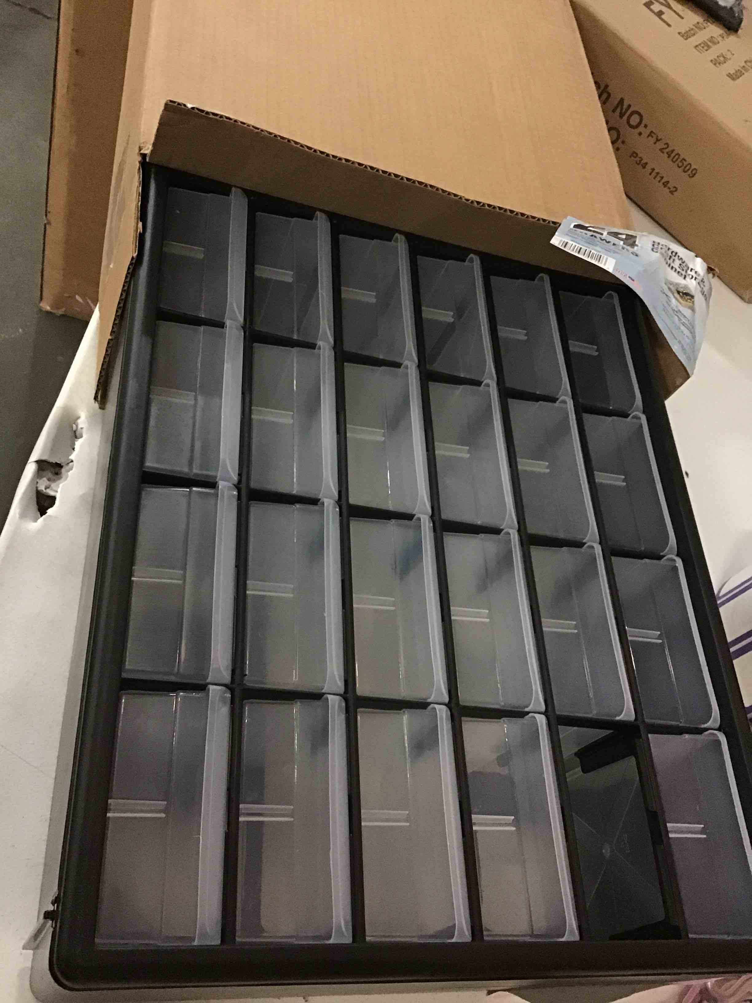 https://s3.amazonaws.com/lotting-images-prod/bidfta/PNK1443236_1746707664602.jpeg