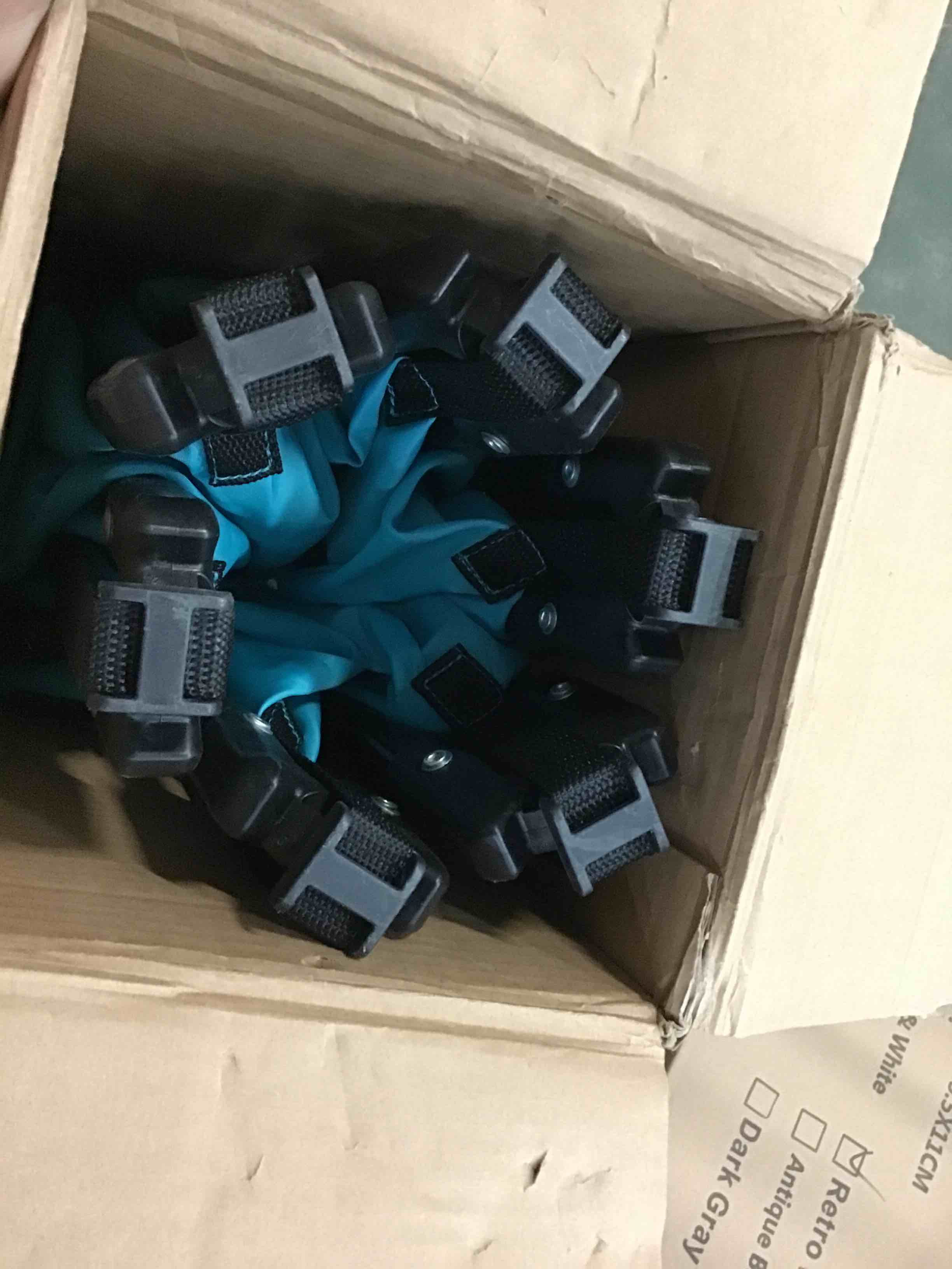 https://s3.amazonaws.com/lotting-images-prod/bidfta/PNK1443244_1746724833366.jpeg