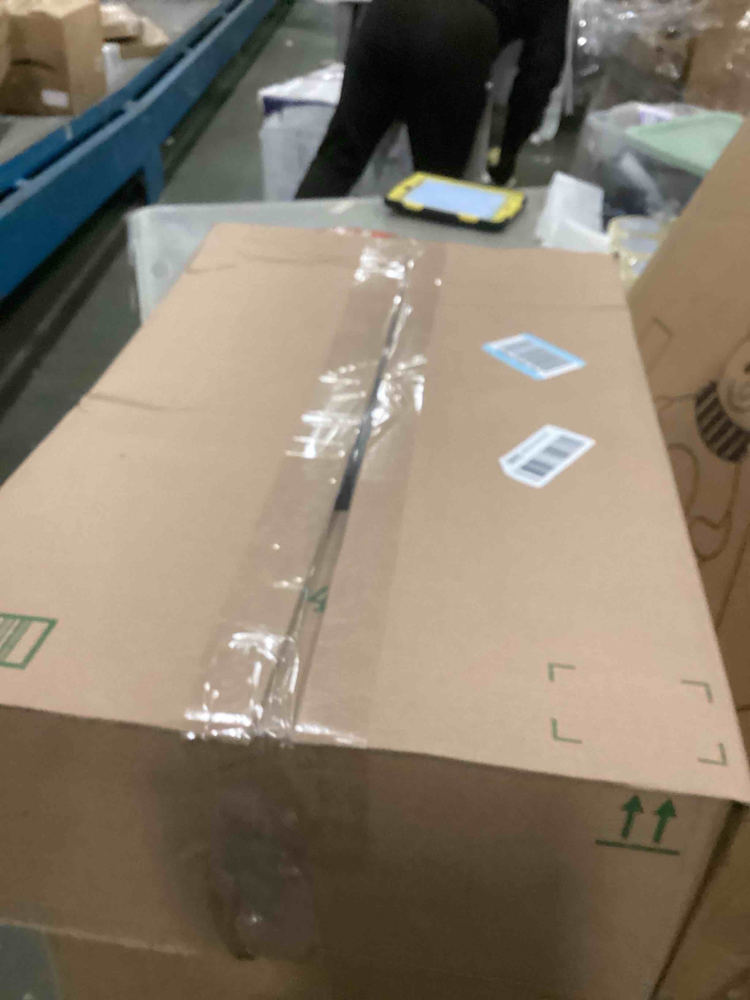 https://s3.amazonaws.com/lotting-images-prod/bidfta/PNK1444018_1734701881829.jpeg