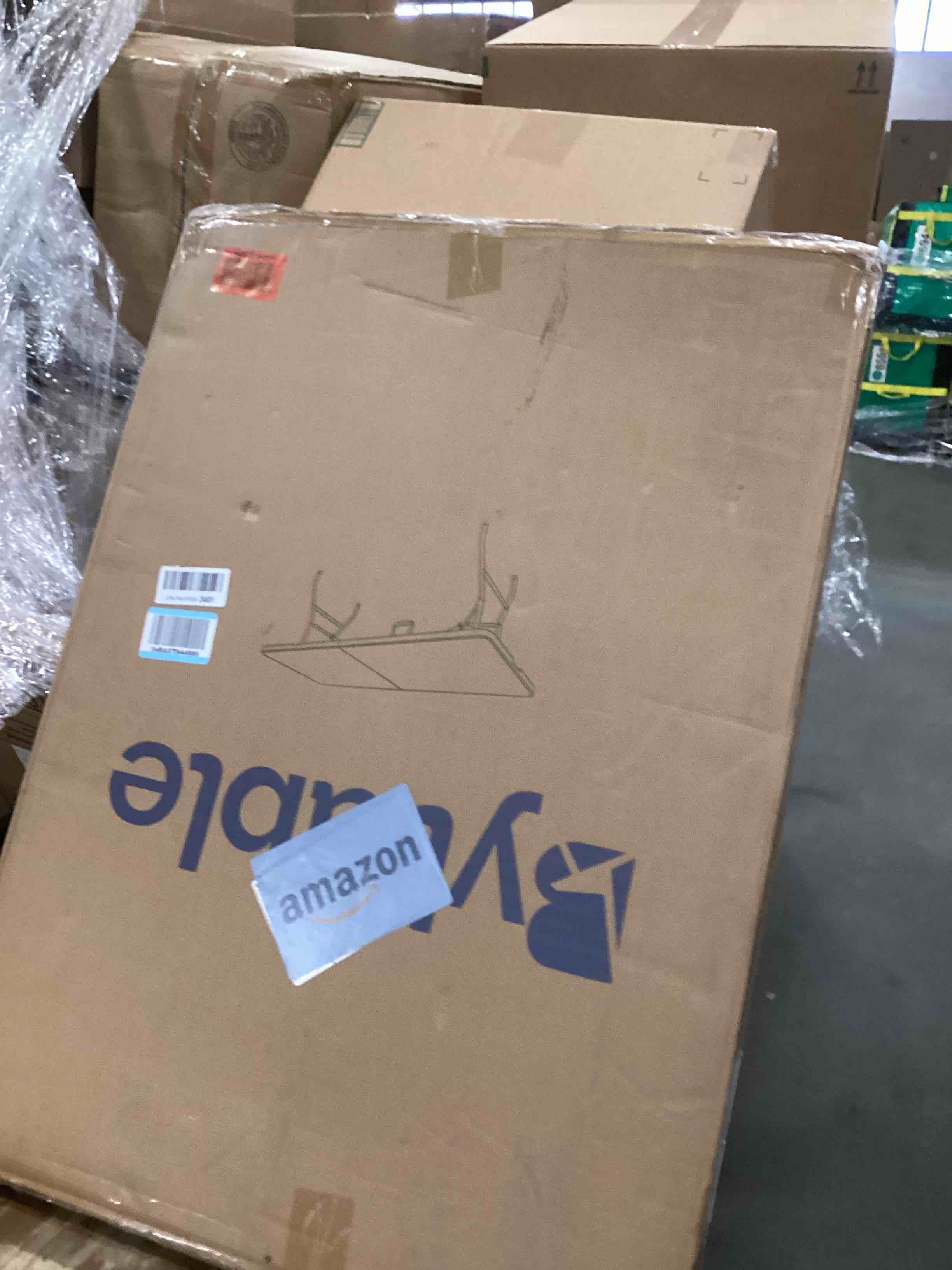 https://s3.amazonaws.com/lotting-images-prod/bidfta/PNK1444073_1734710399083.jpeg