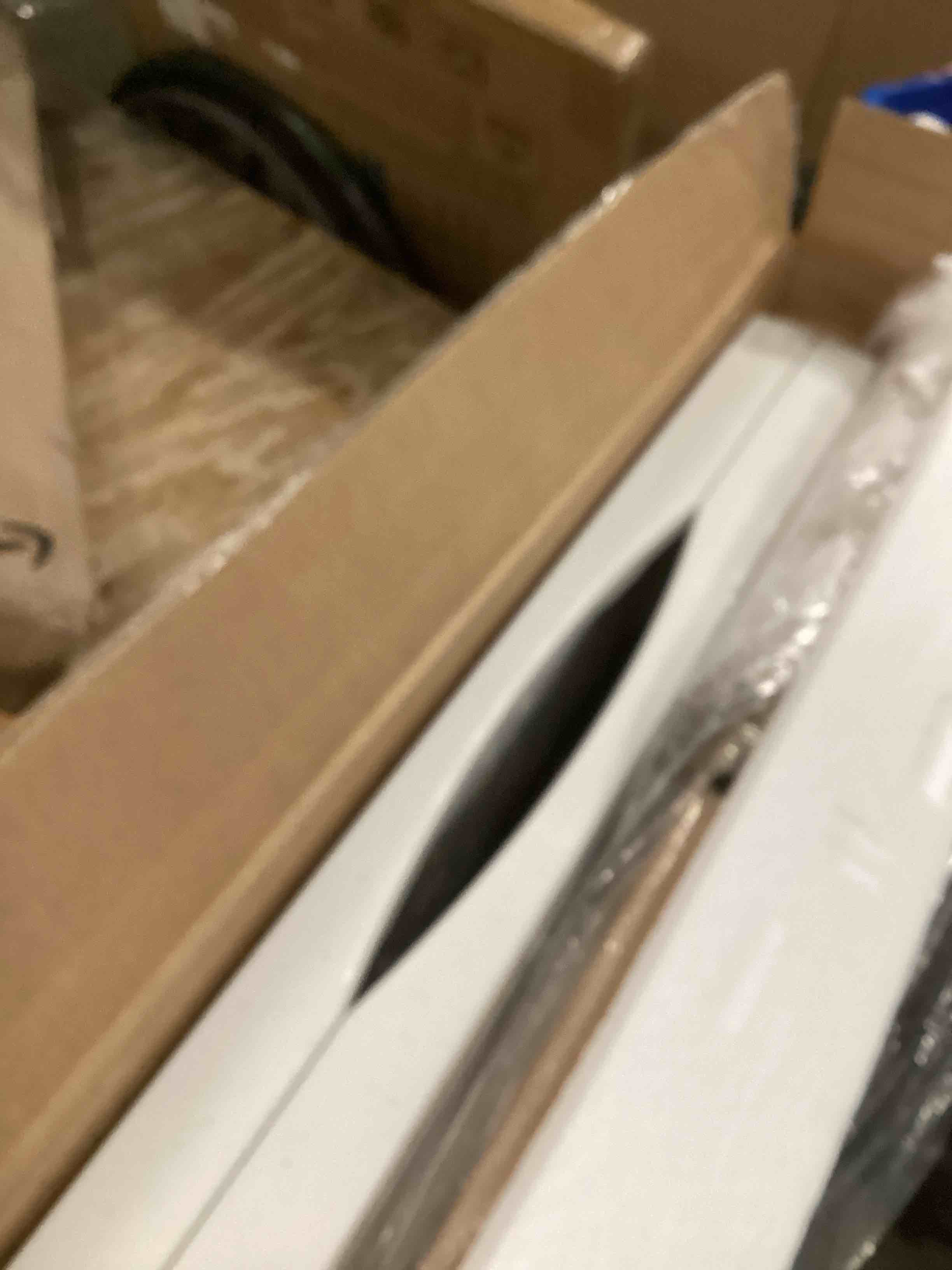https://s3.amazonaws.com/lotting-images-prod/bidfta/PNK1444073_1734710455683.jpeg
