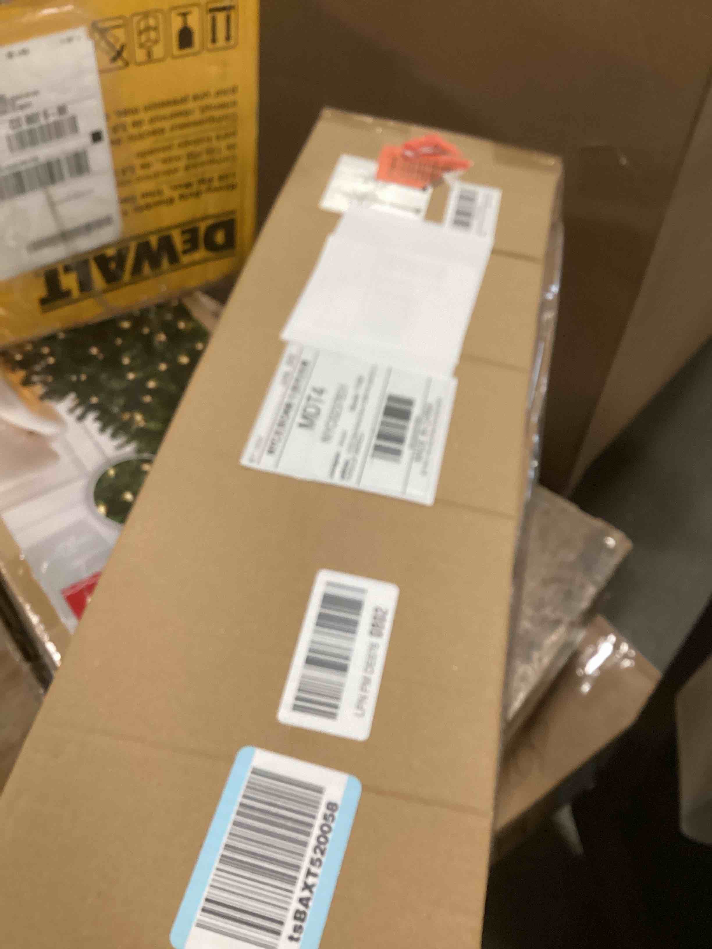 https://s3.amazonaws.com/lotting-images-prod/bidfta/PNK1444090_1734713584560.jpeg