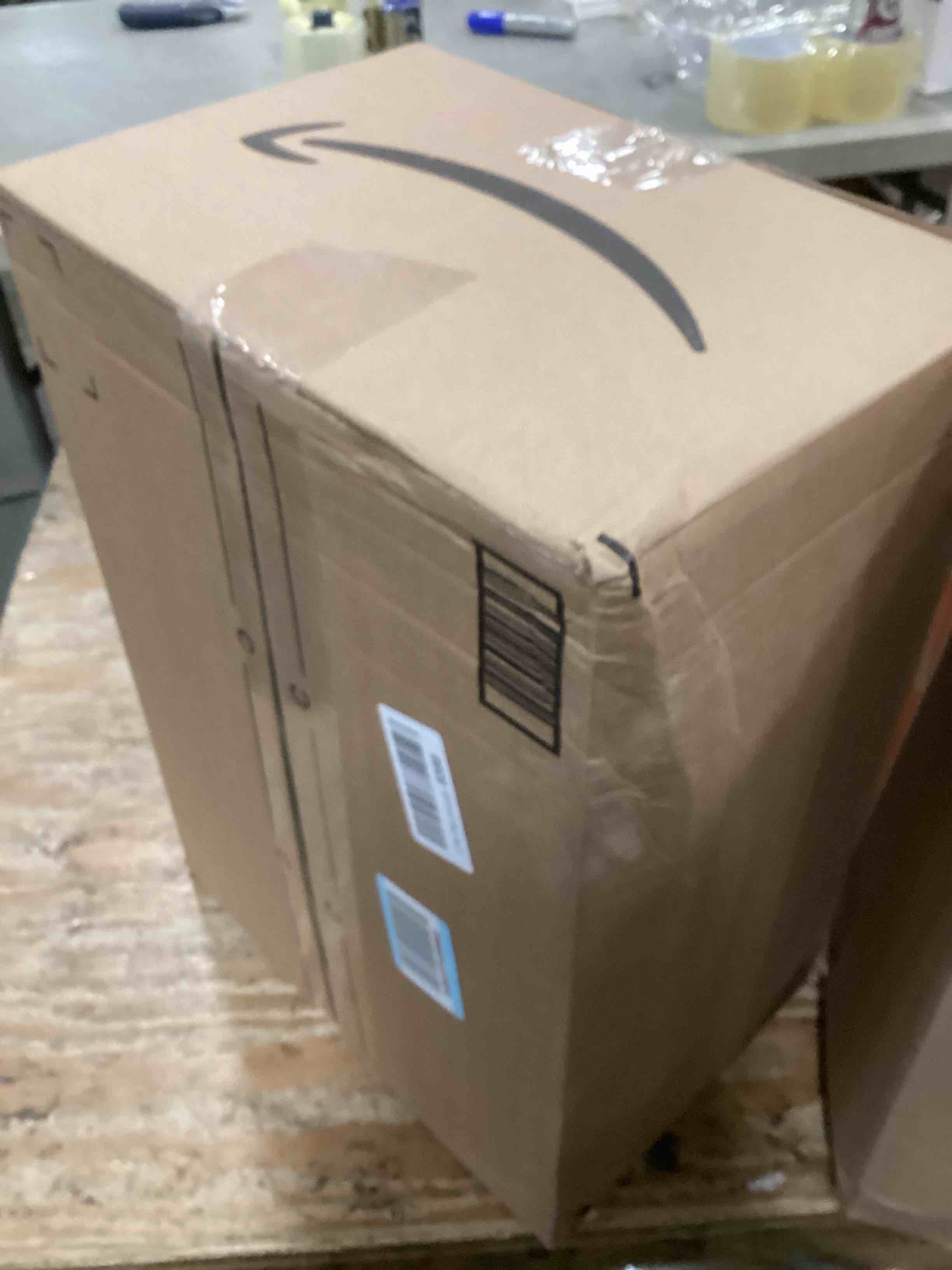 https://s3.amazonaws.com/lotting-images-prod/bidfta/PNK1444150_1734727884927.jpeg