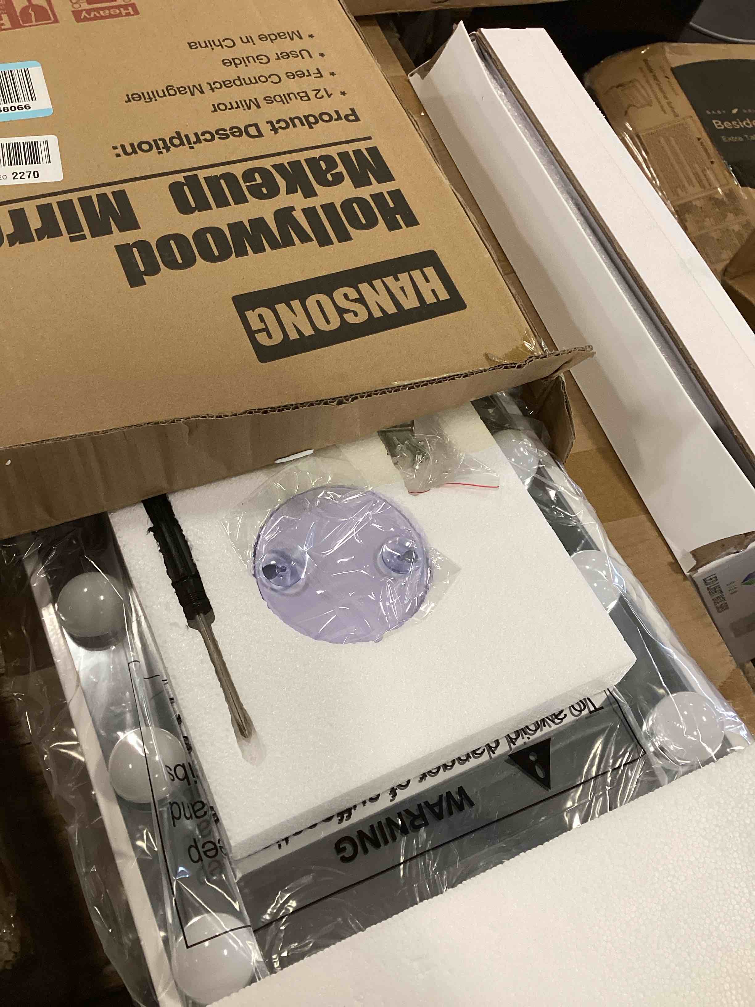 https://s3.amazonaws.com/lotting-images-prod/bidfta/PNK1444856_1735237652049.jpeg