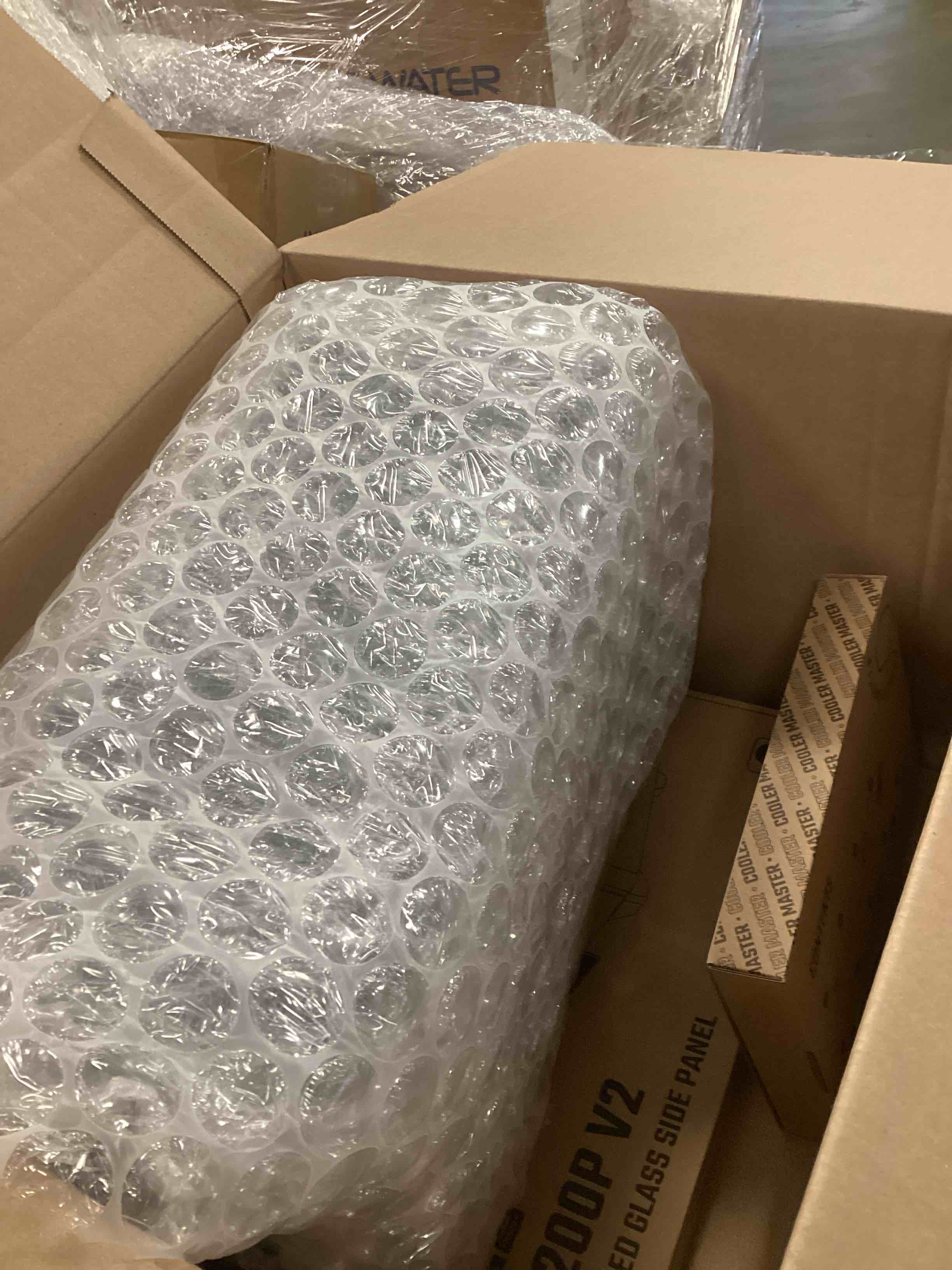 https://s3.amazonaws.com/lotting-images-prod/bidfta/PNK1445123_1735565796071.jpeg