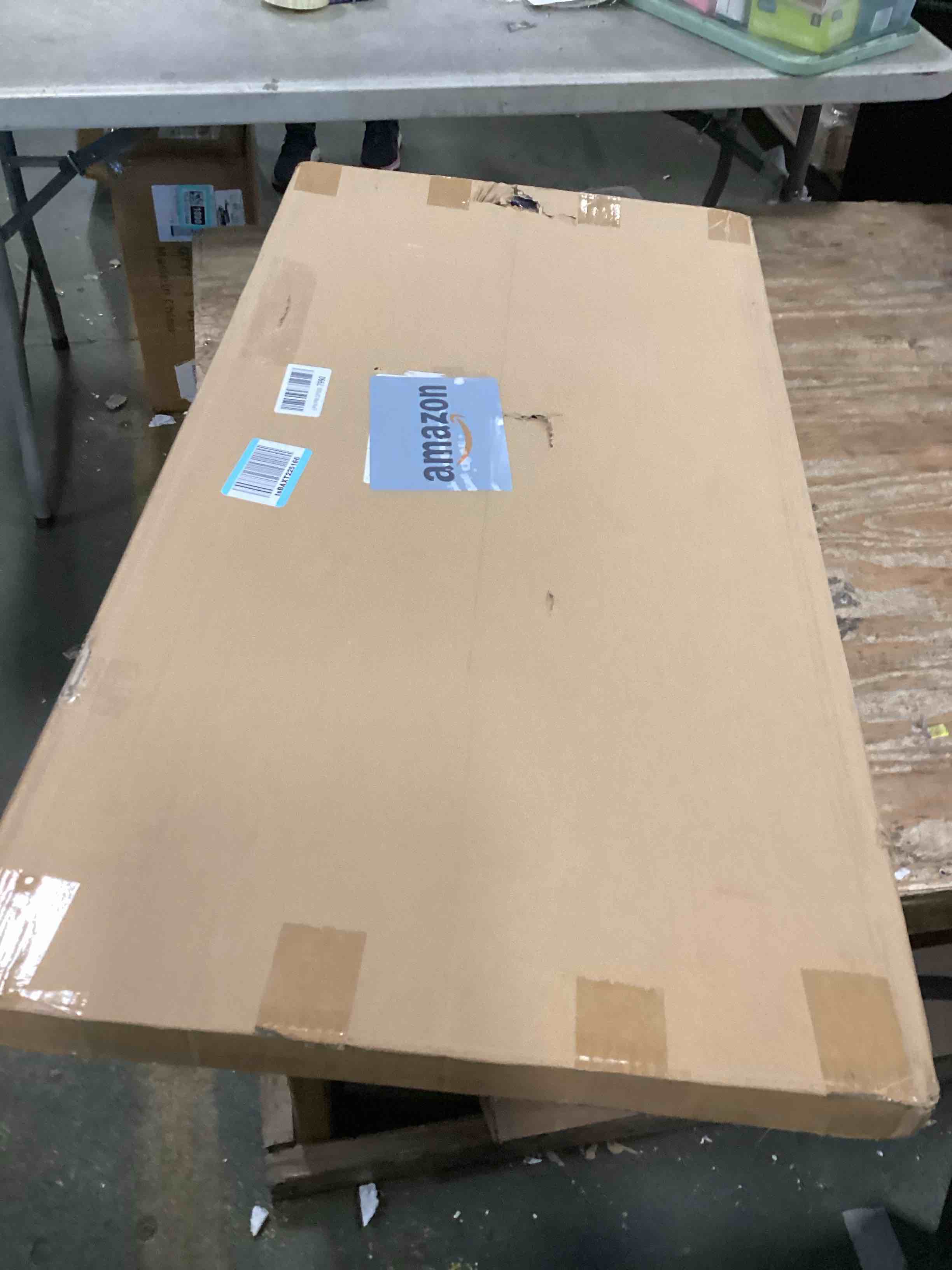 https://s3.amazonaws.com/lotting-images-prod/bidfta/PNK1445256_1735585240408.jpeg