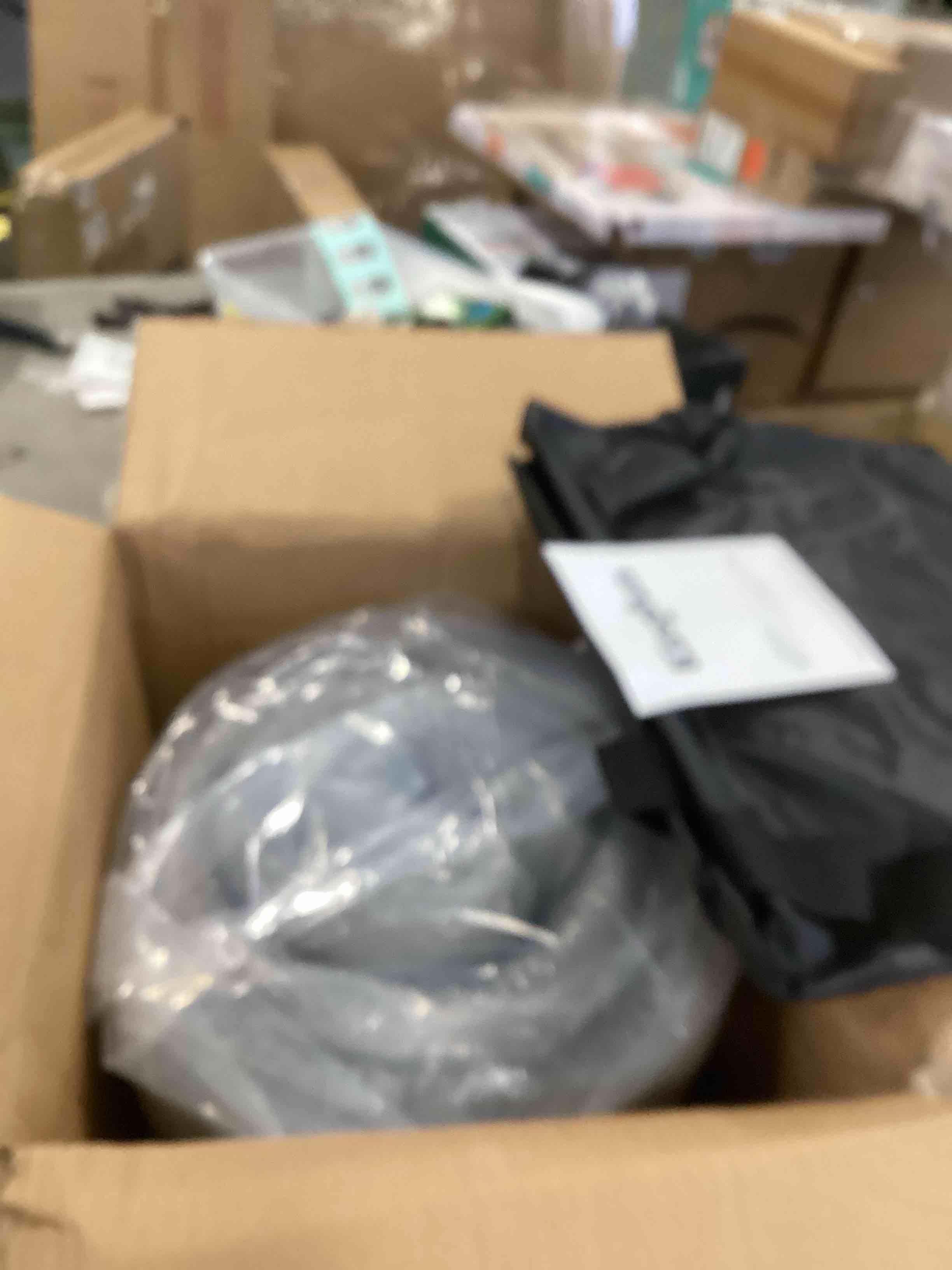 https://s3.amazonaws.com/lotting-images-prod/bidfta/PNK1445288_1735588842566.jpeg