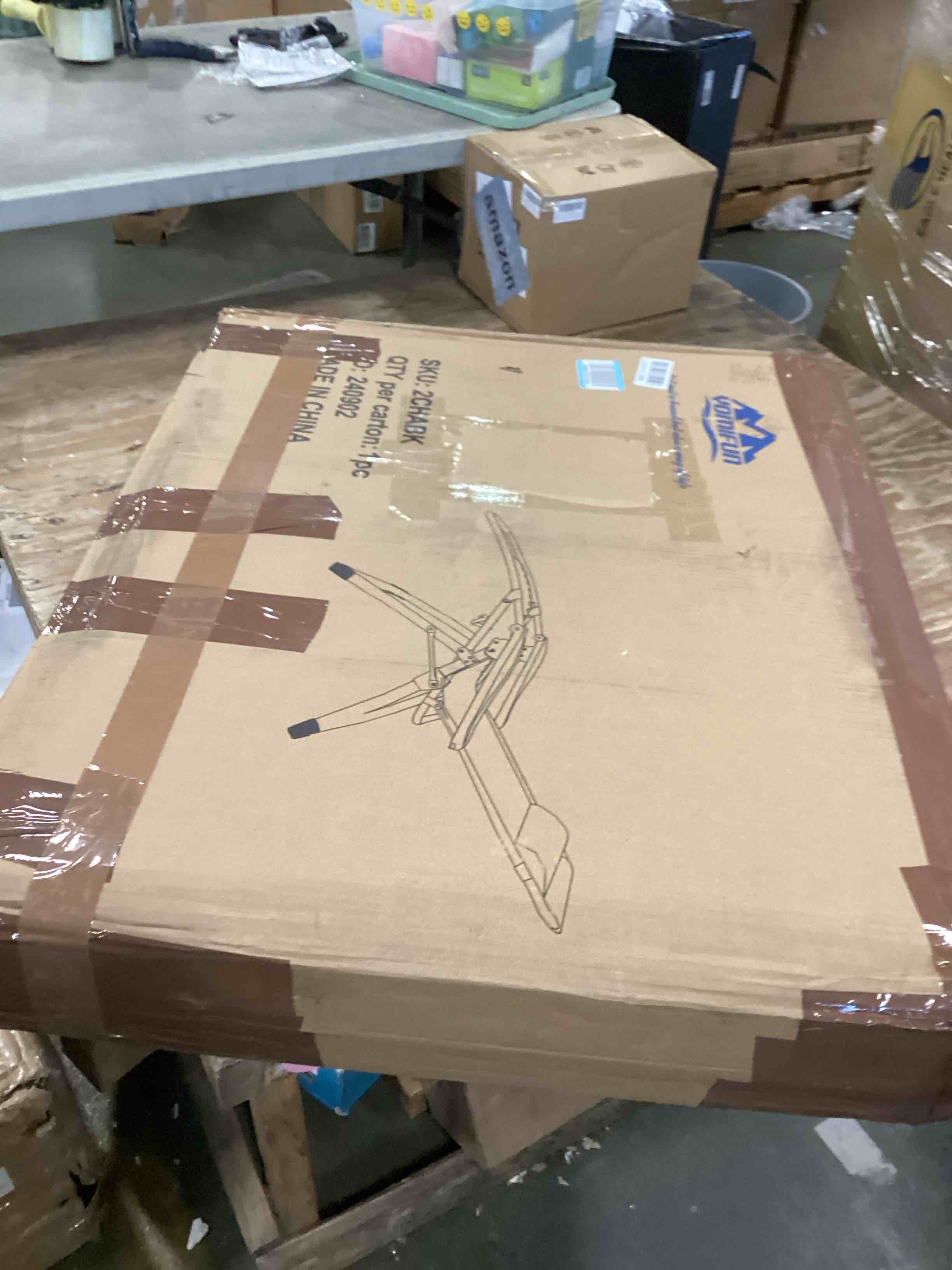 https://s3.amazonaws.com/lotting-images-prod/bidfta/PNK1445291_1735589161648.jpeg