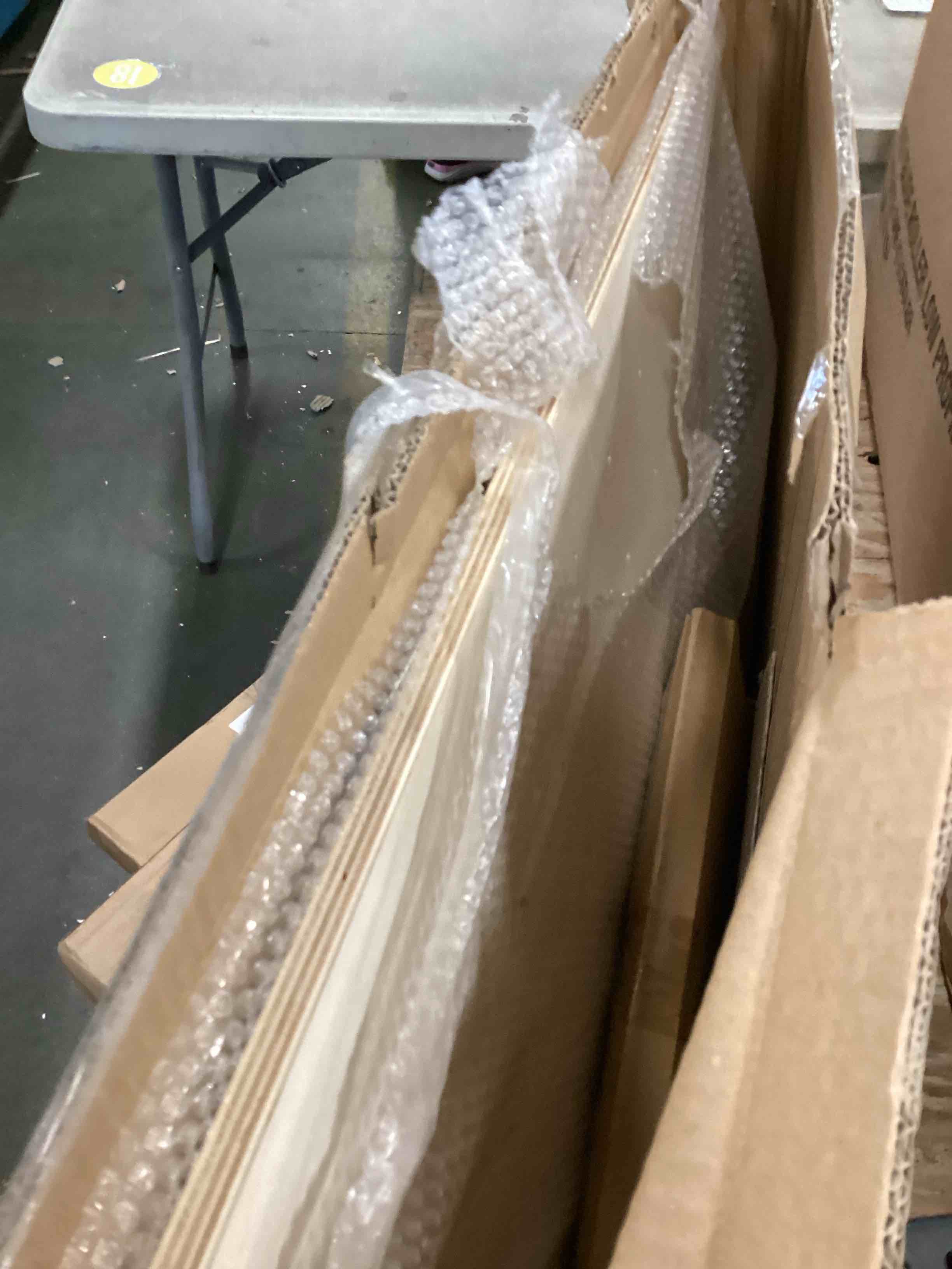 https://s3.amazonaws.com/lotting-images-prod/bidfta/PNK1445306_1735591657309.jpeg