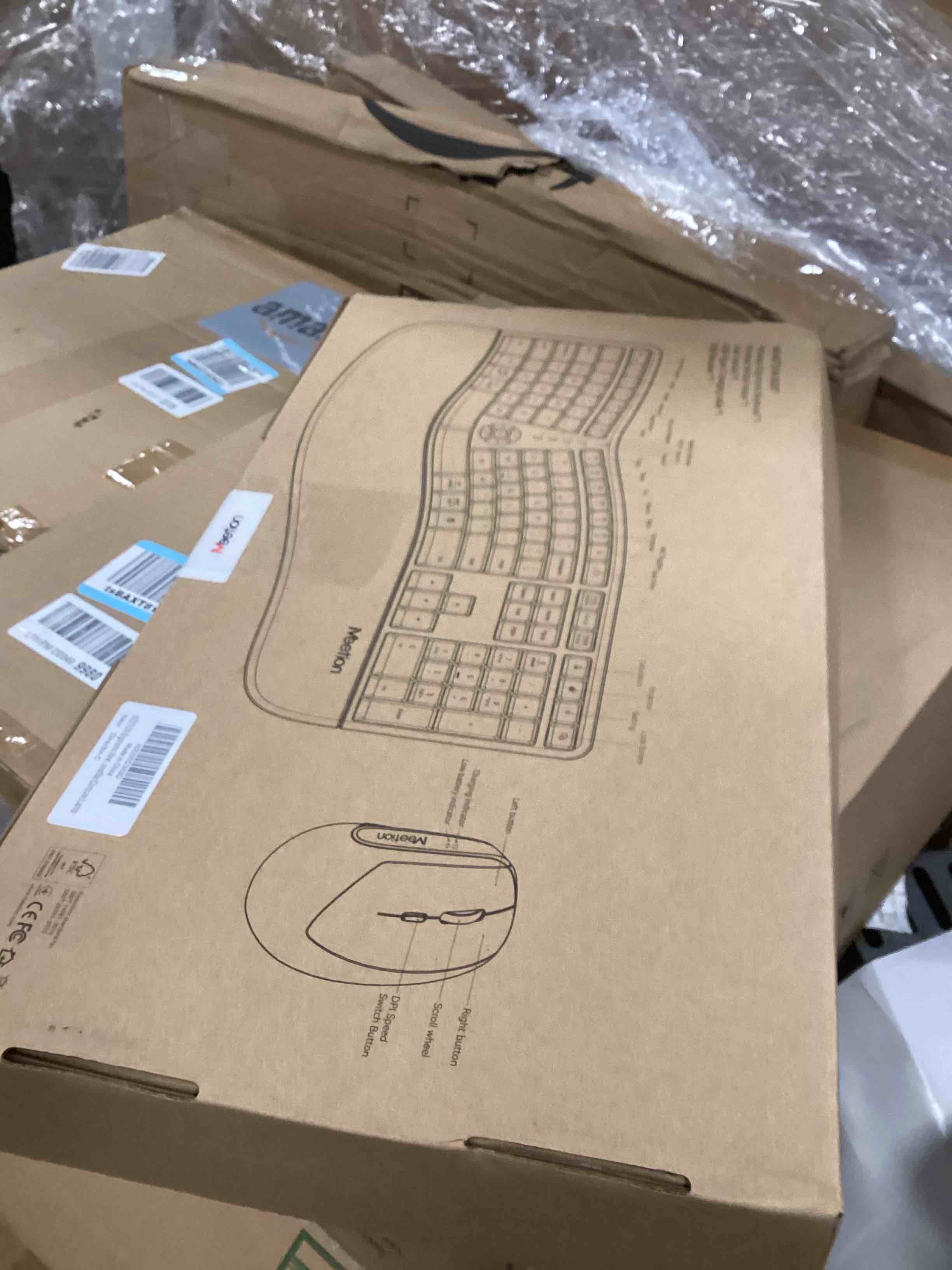 https://s3.amazonaws.com/lotting-images-prod/bidfta/PNK1445378_1735655773512.jpeg