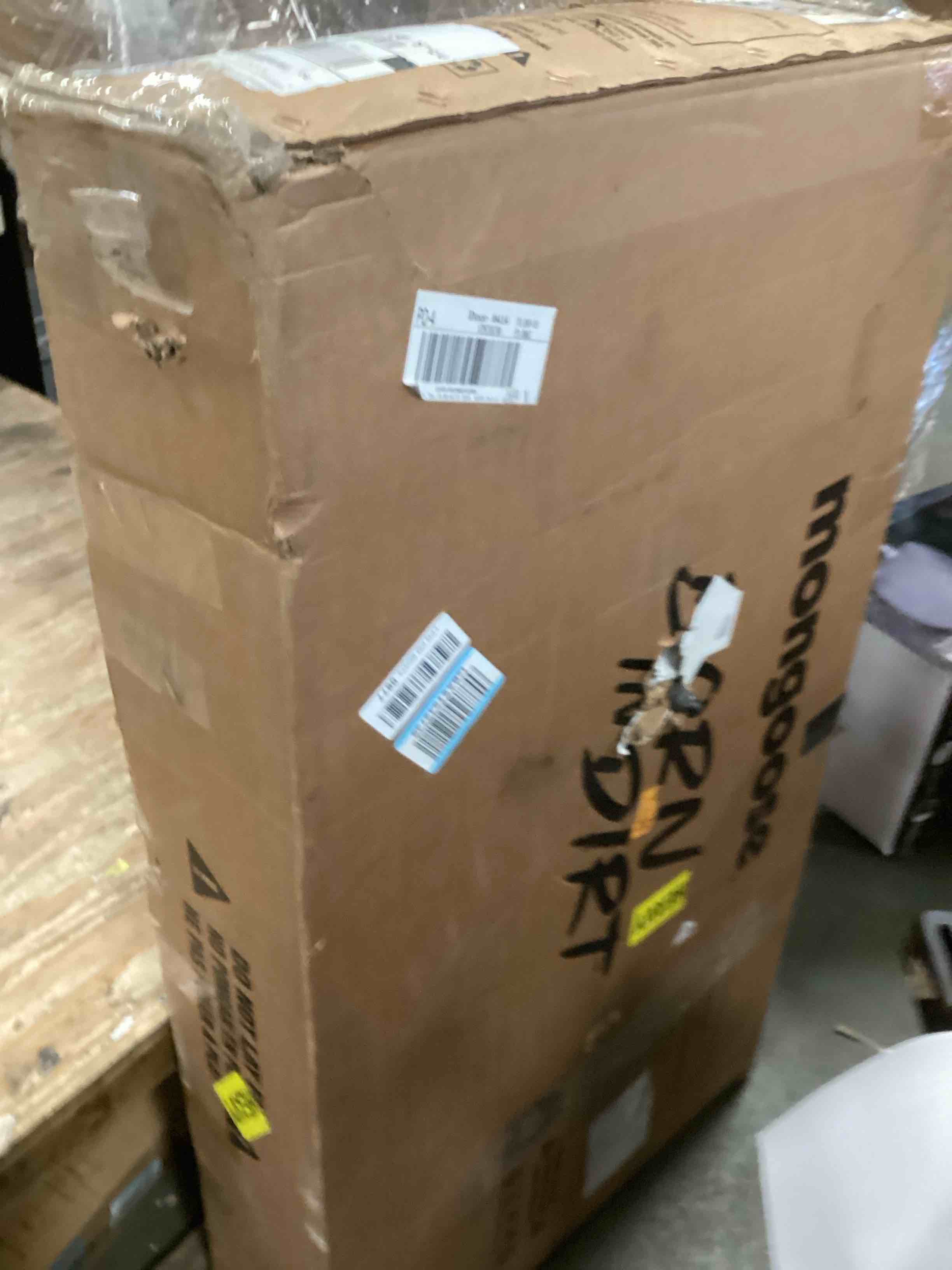 https://s3.amazonaws.com/lotting-images-prod/bidfta/PNK1445413_1735661458048.jpeg