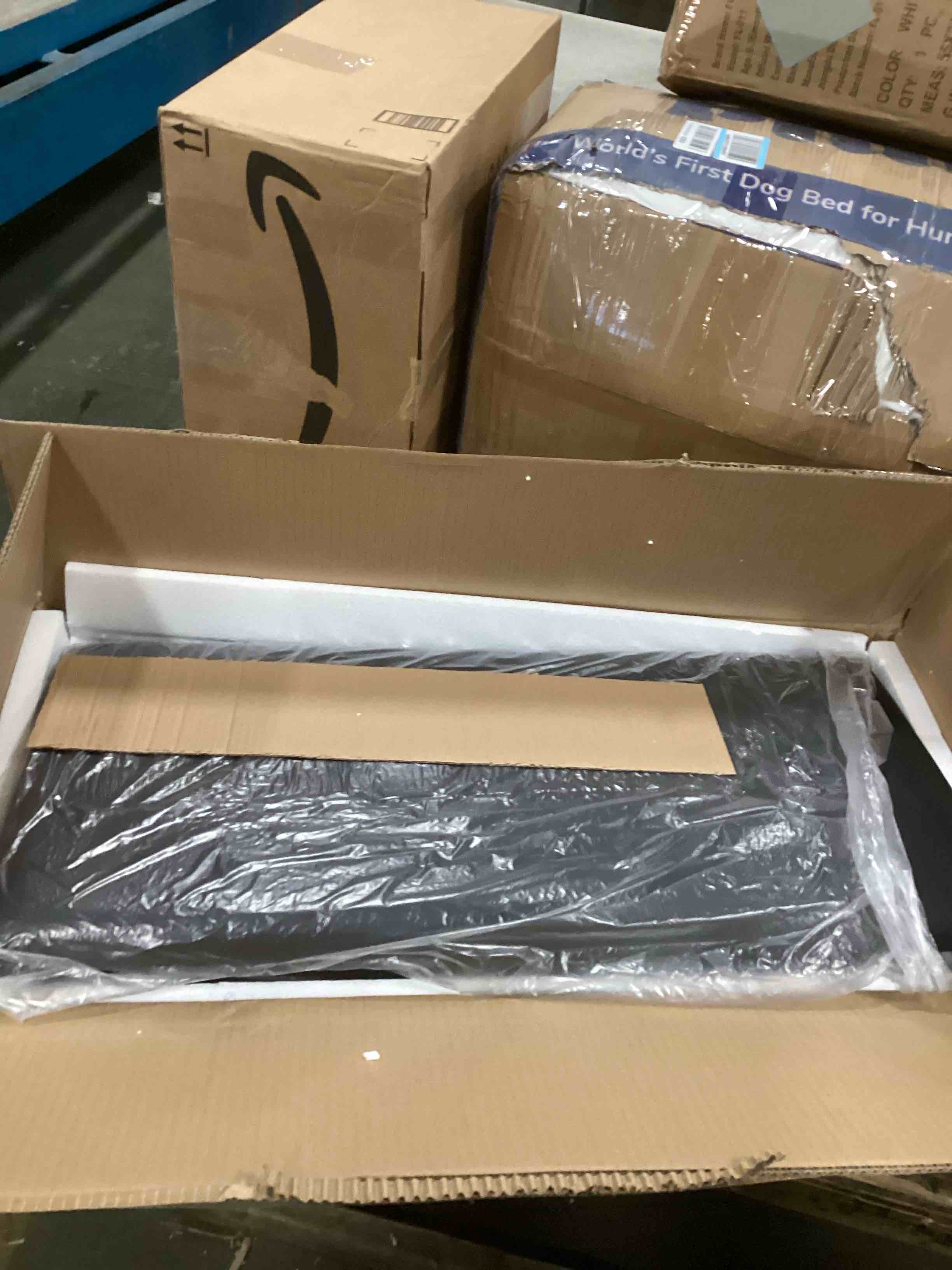 https://s3.amazonaws.com/lotting-images-prod/bidfta/PNK1445699_1736256566637.jpeg