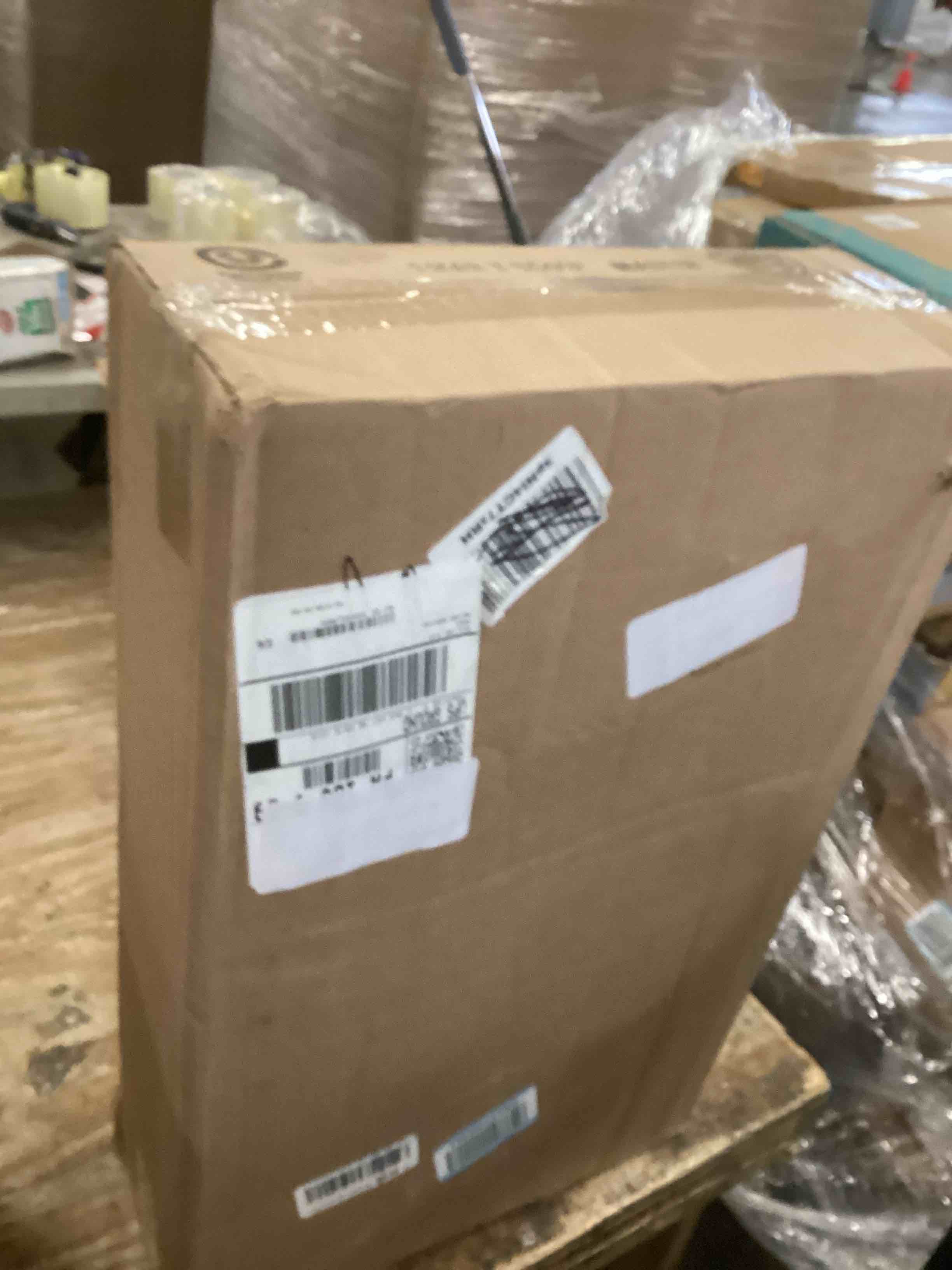 https://s3.amazonaws.com/lotting-images-prod/bidfta/PNK1445745_1736264458969.jpeg