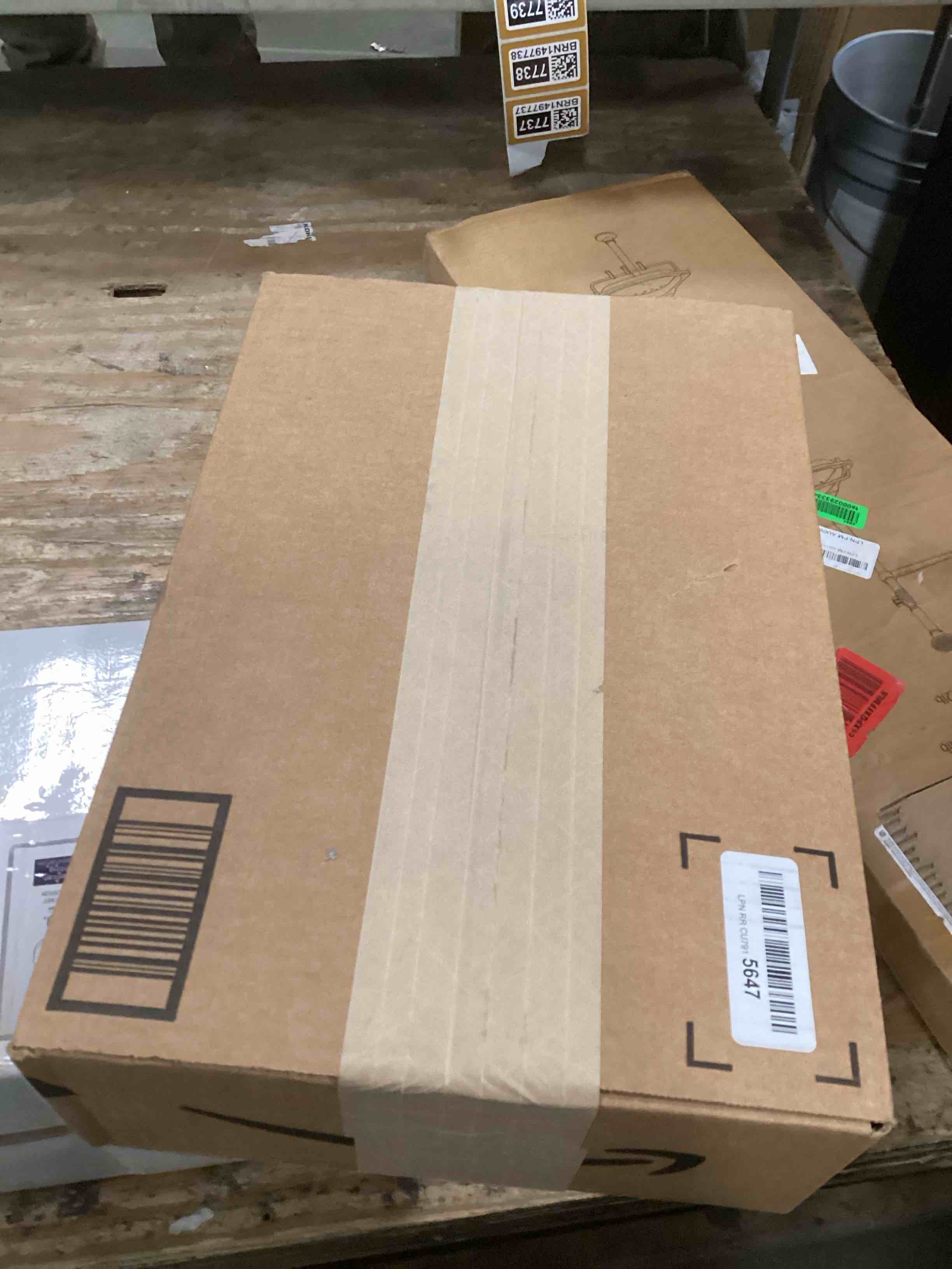 https://s3.amazonaws.com/lotting-images-prod/bidfta/PNK1445834_1736276434908.jpeg