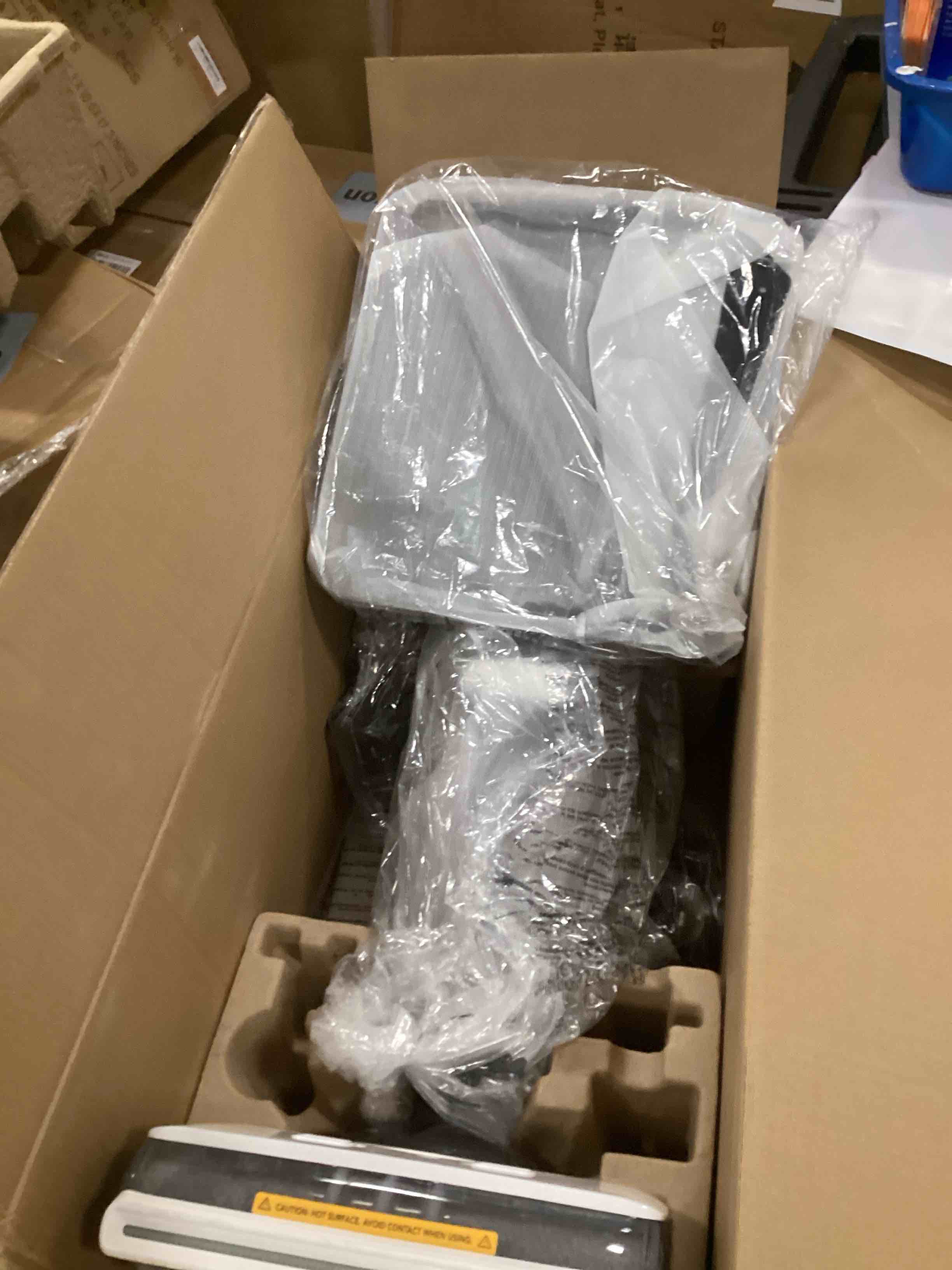 https://s3.amazonaws.com/lotting-images-prod/bidfta/PNK1446103_1736425276345.jpeg