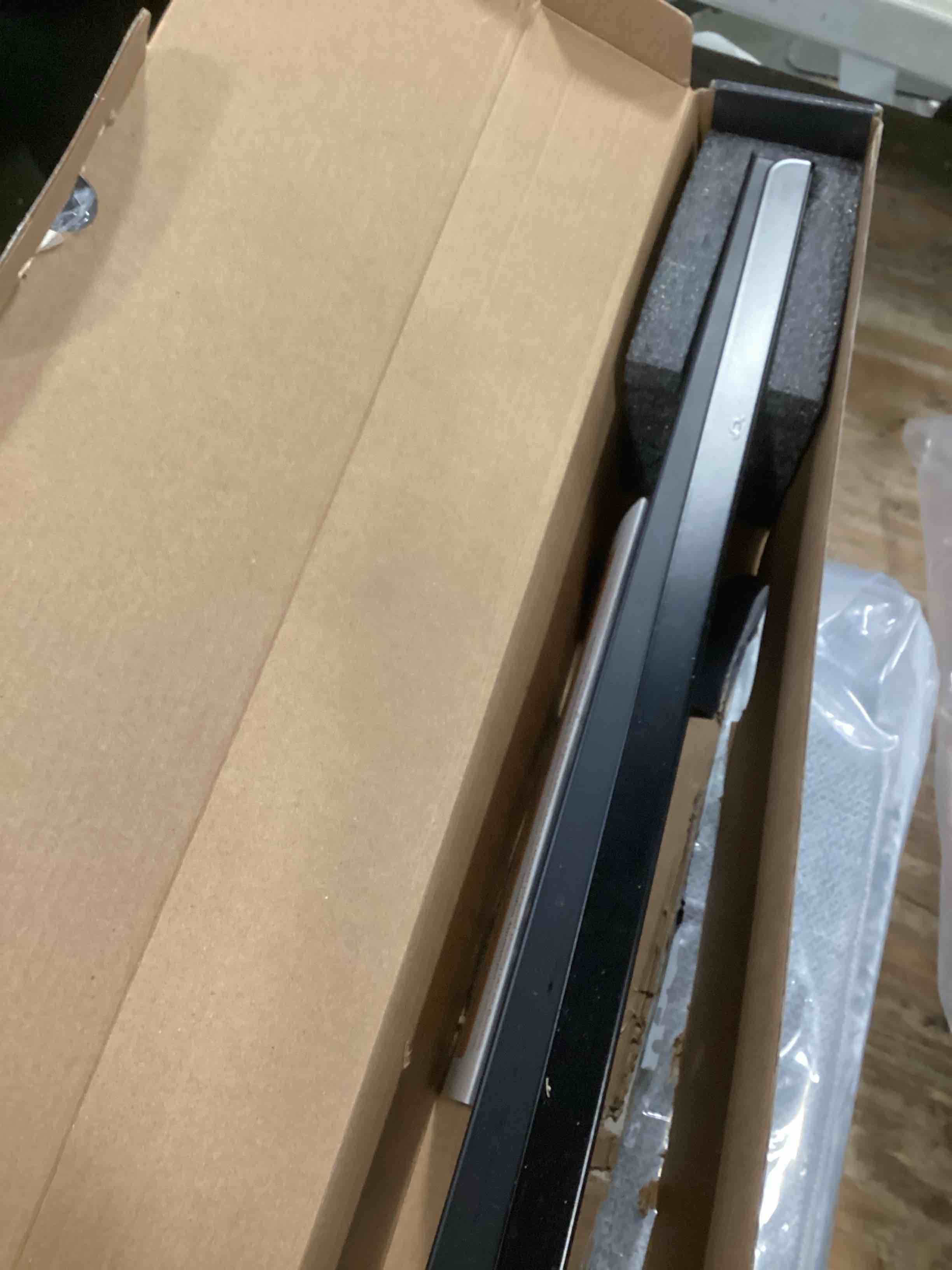 https://s3.amazonaws.com/lotting-images-prod/bidfta/PNK1446241_1736447207361.jpeg