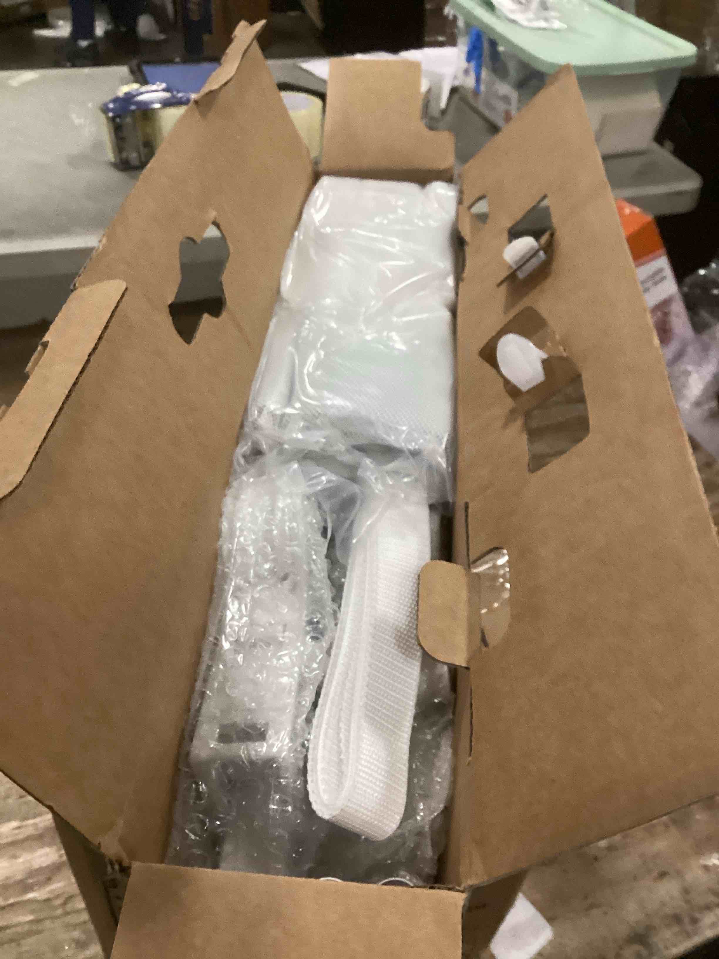 https://s3.amazonaws.com/lotting-images-prod/bidfta/PNK1446523_1736543557695.jpeg