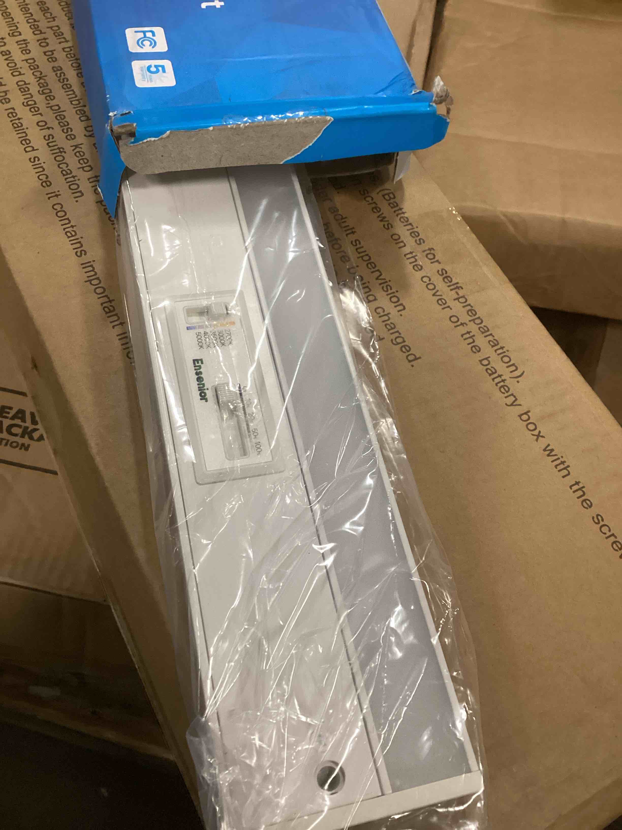 https://s3.amazonaws.com/lotting-images-prod/bidfta/PNK1446542_1736770109524.jpeg