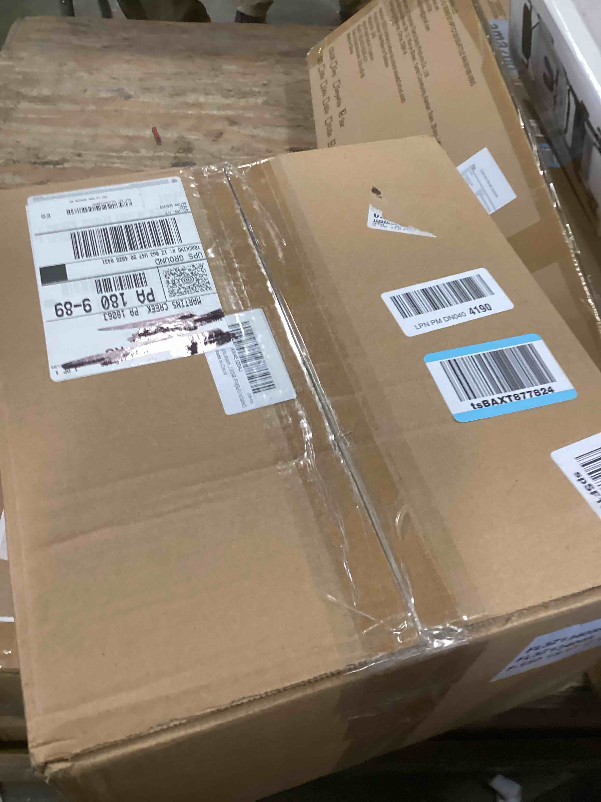https://s3.amazonaws.com/lotting-images-prod/bidfta/PNK1446669_1736792128426.jpeg