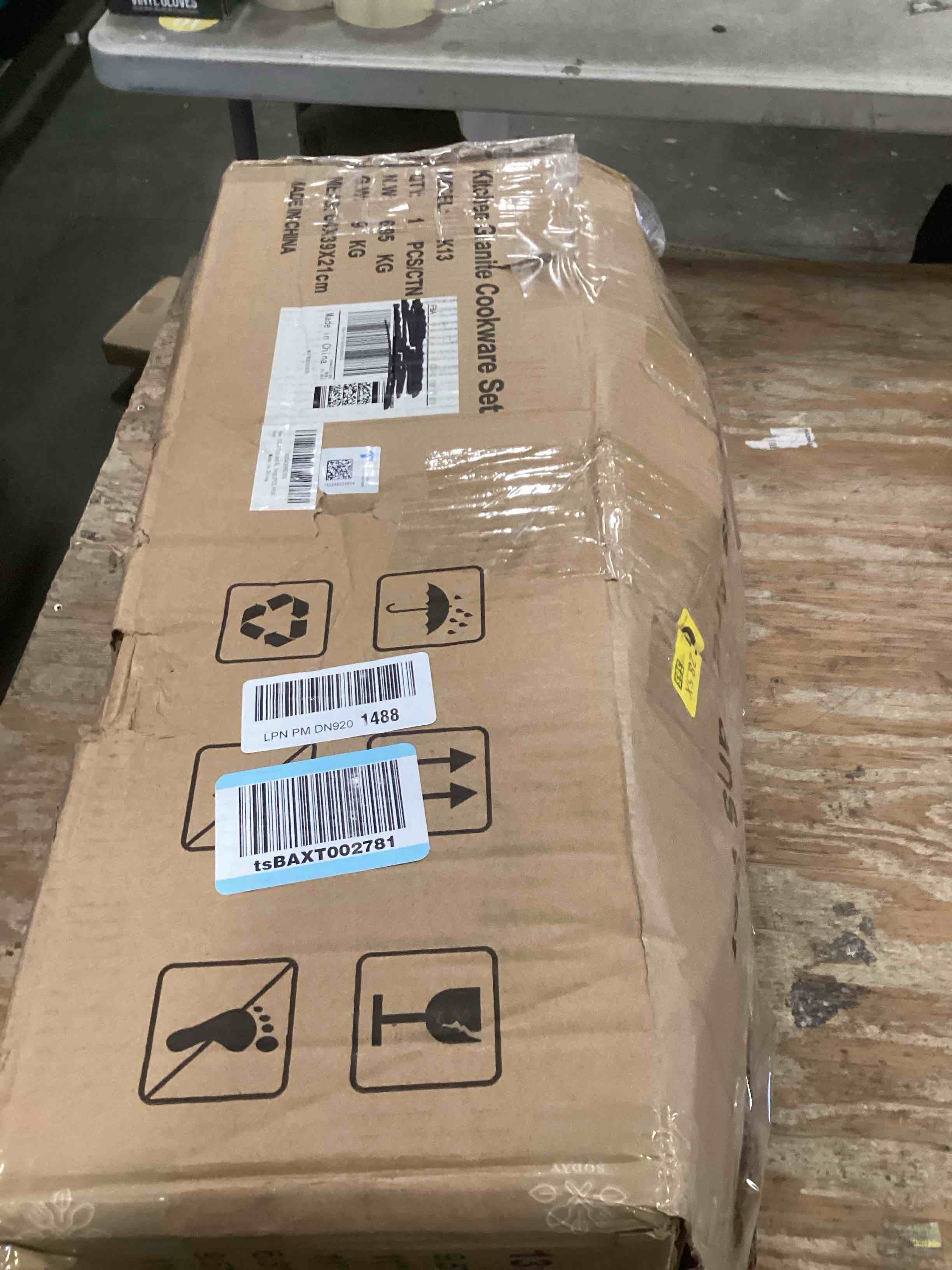https://s3.amazonaws.com/lotting-images-prod/bidfta/PNK1446680_1736793678700.jpeg
