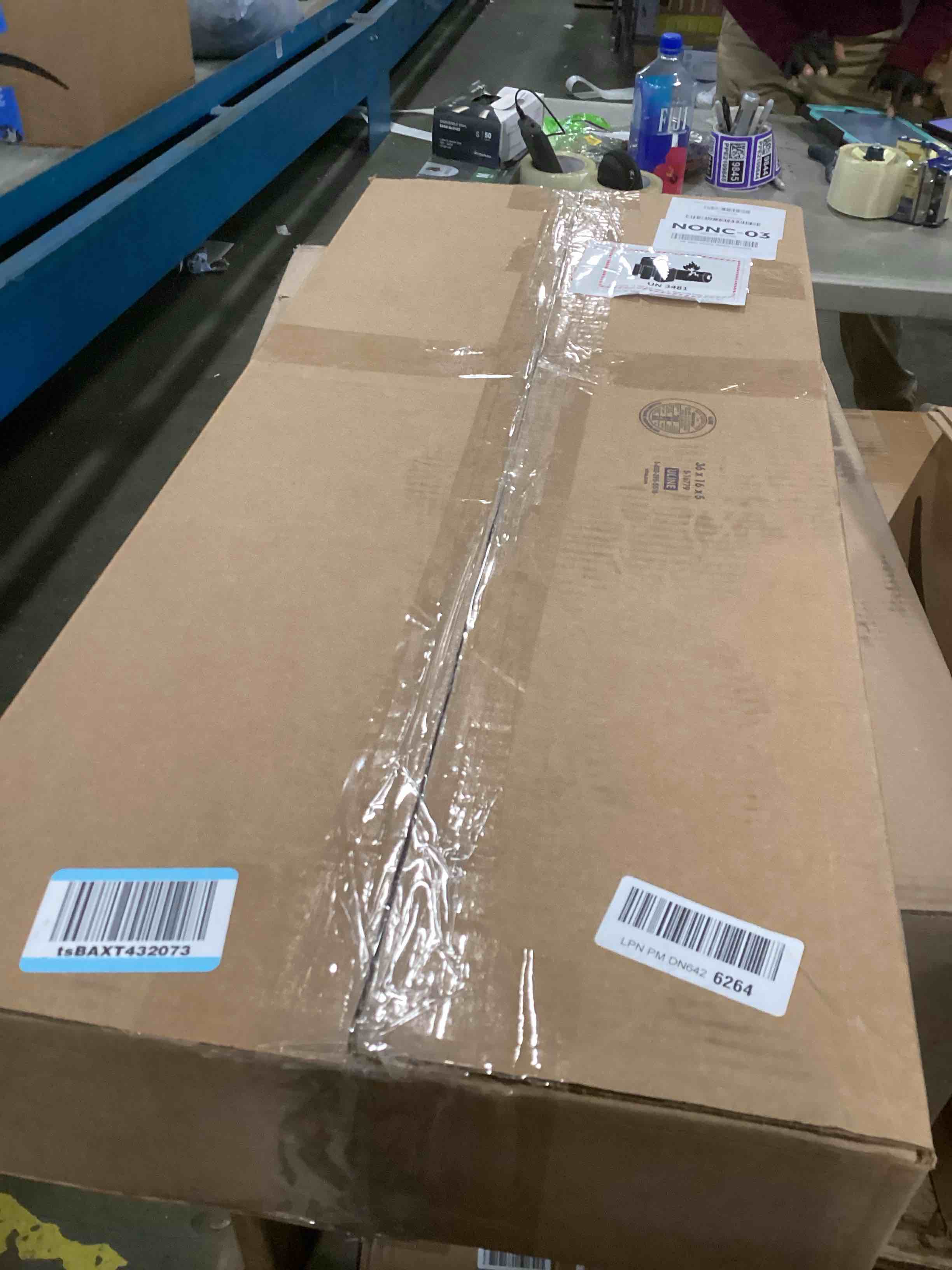 https://s3.amazonaws.com/lotting-images-prod/bidfta/PNK1446771_1736801450078.jpeg