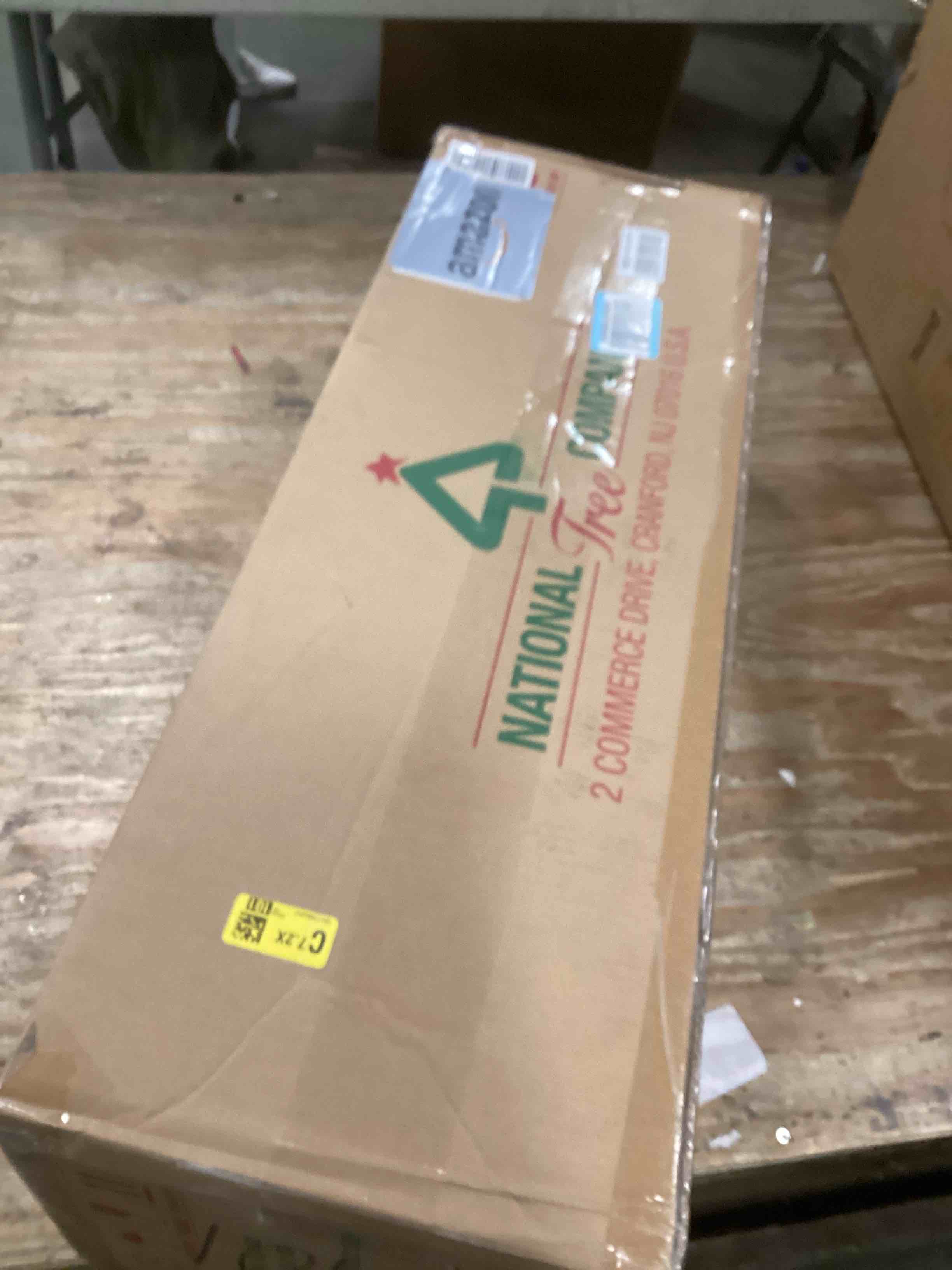 https://s3.amazonaws.com/lotting-images-prod/bidfta/PNK1446821_1736863394928.jpeg