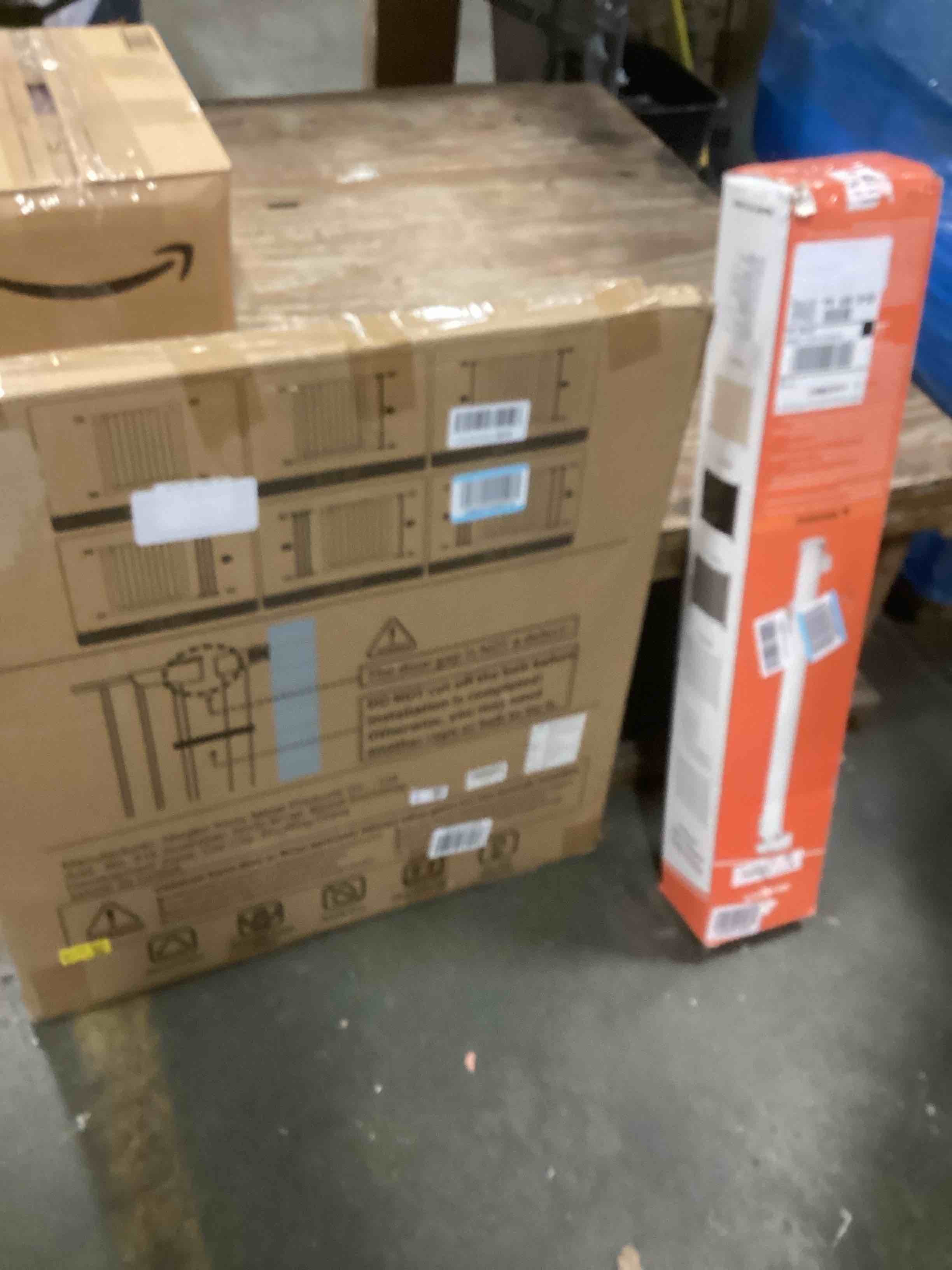 https://s3.amazonaws.com/lotting-images-prod/bidfta/PNK1446913_1736882178530.jpeg