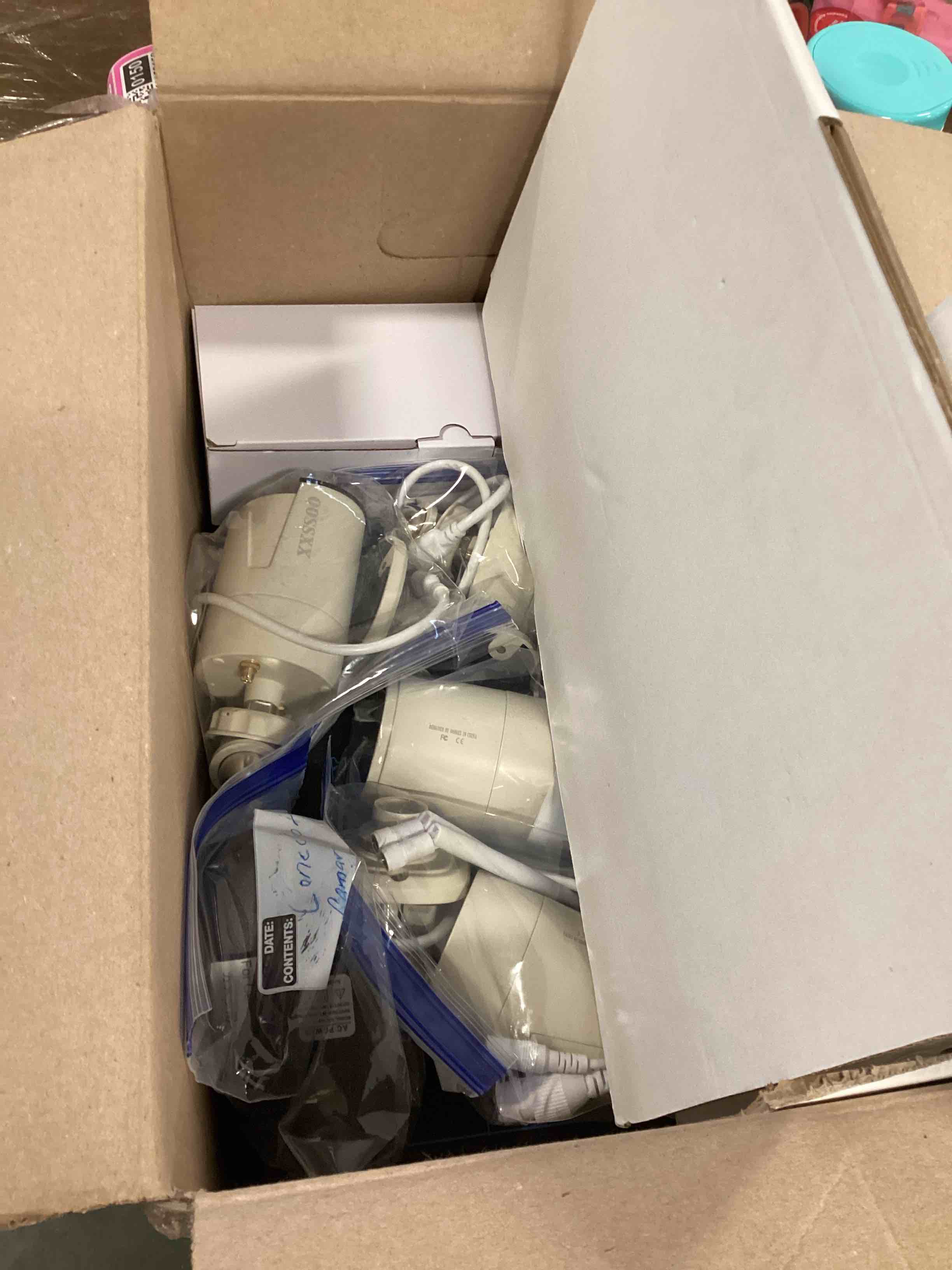 https://s3.amazonaws.com/lotting-images-prod/bidfta/PNK1450145_1734726437736.jpeg
