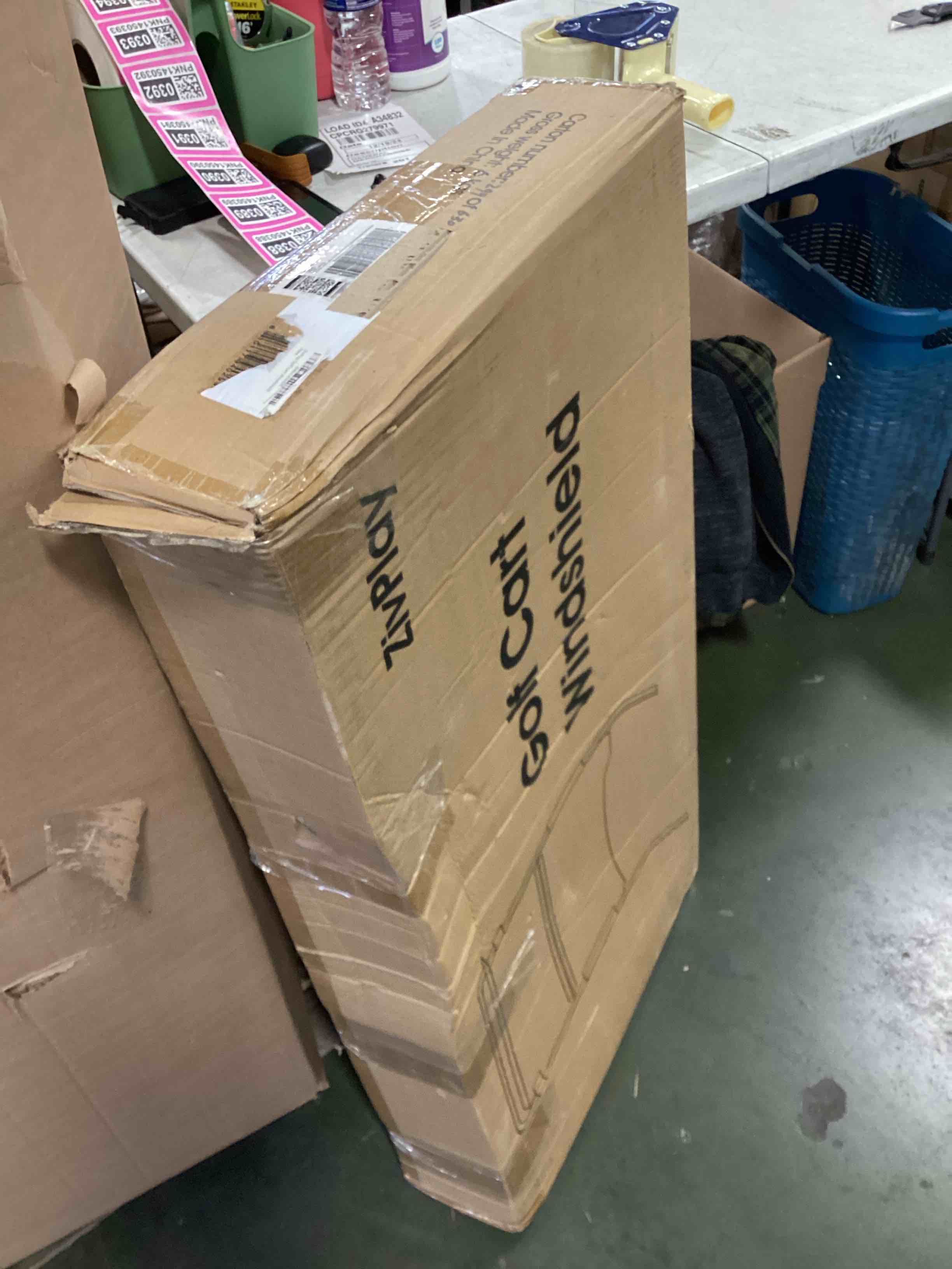 https://s3.amazonaws.com/lotting-images-prod/bidfta/PNK1450372_1735072312415.jpeg