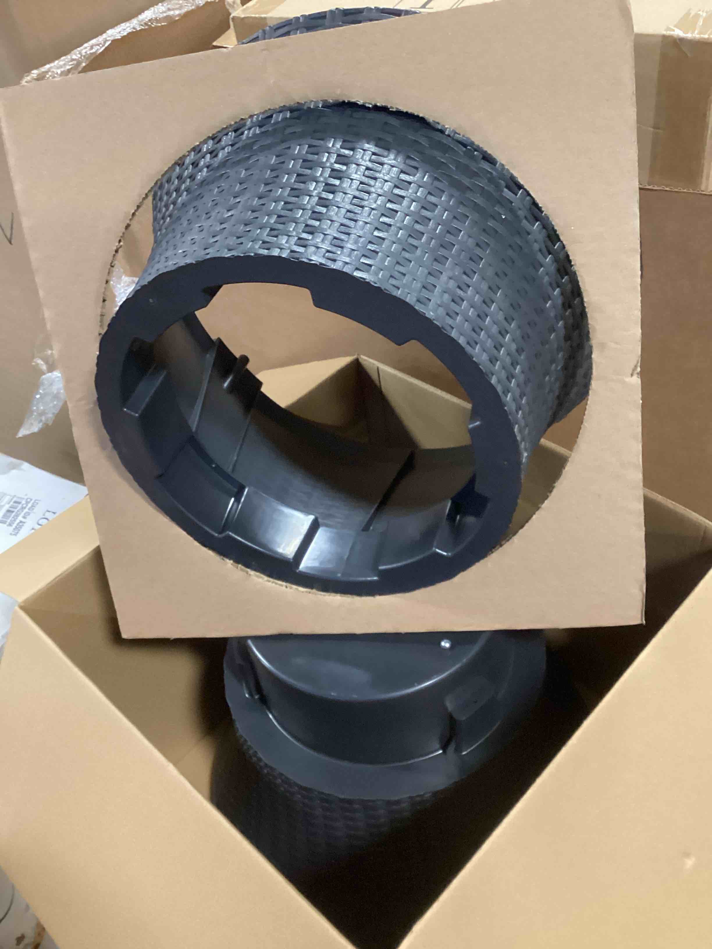 https://s3.amazonaws.com/lotting-images-prod/bidfta/PNK1451286_1736255169151.jpeg