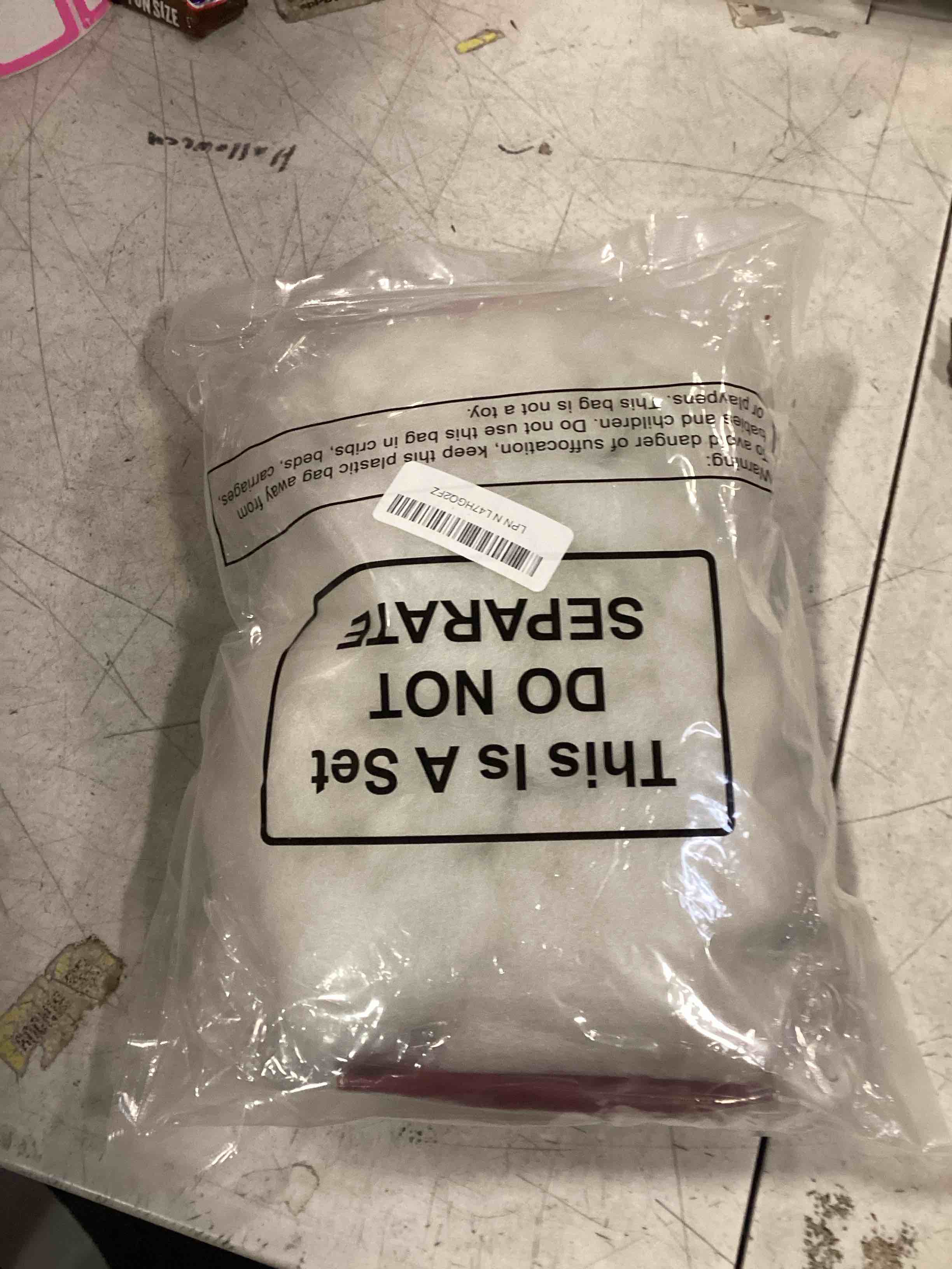 https://s3.amazonaws.com/lotting-images-prod/bidfta/PNK1452932_1737663587947.jpeg