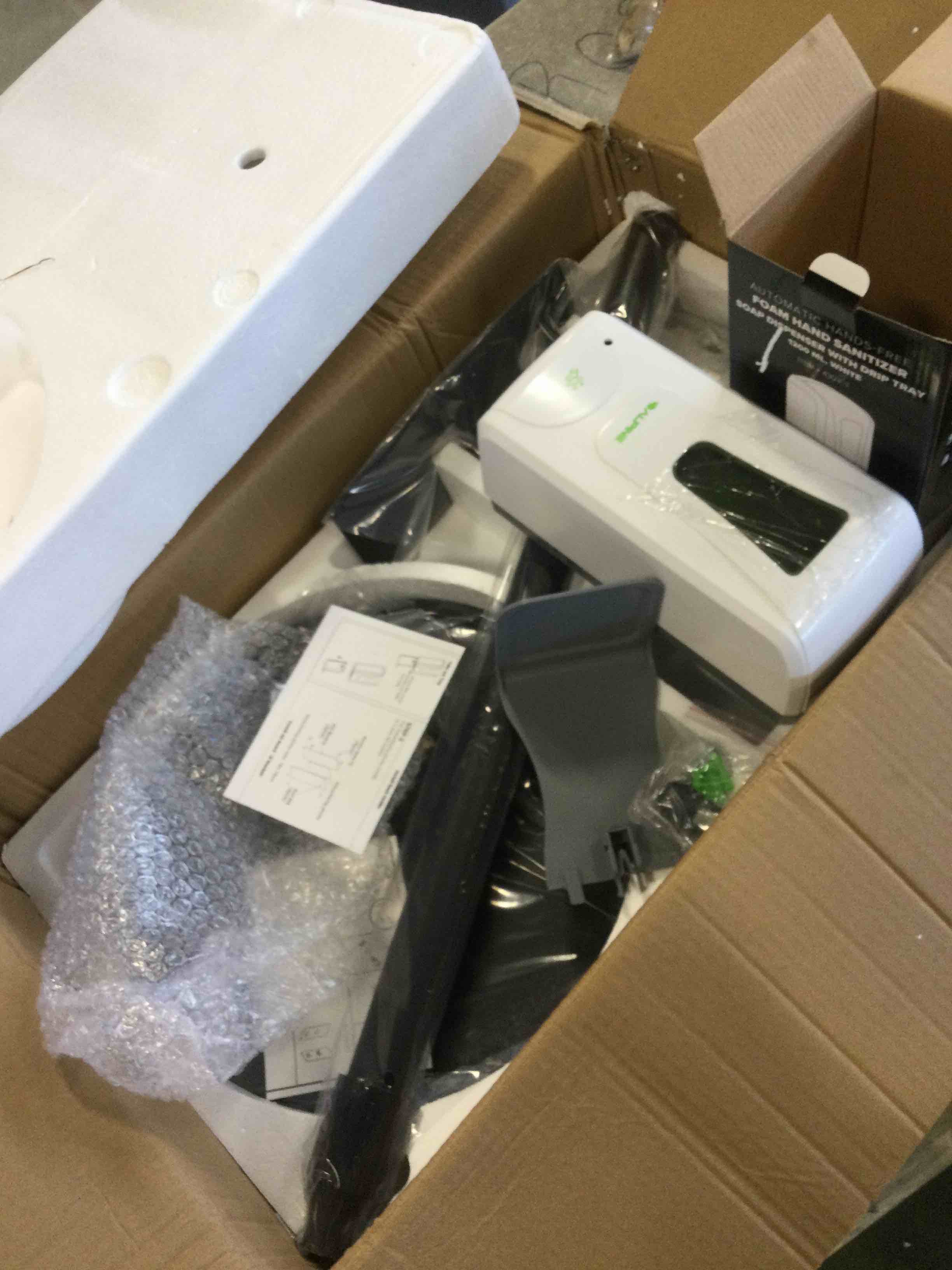 https://s3.amazonaws.com/lotting-images-prod/bidfta/PNK1453426_1735237179220.jpeg