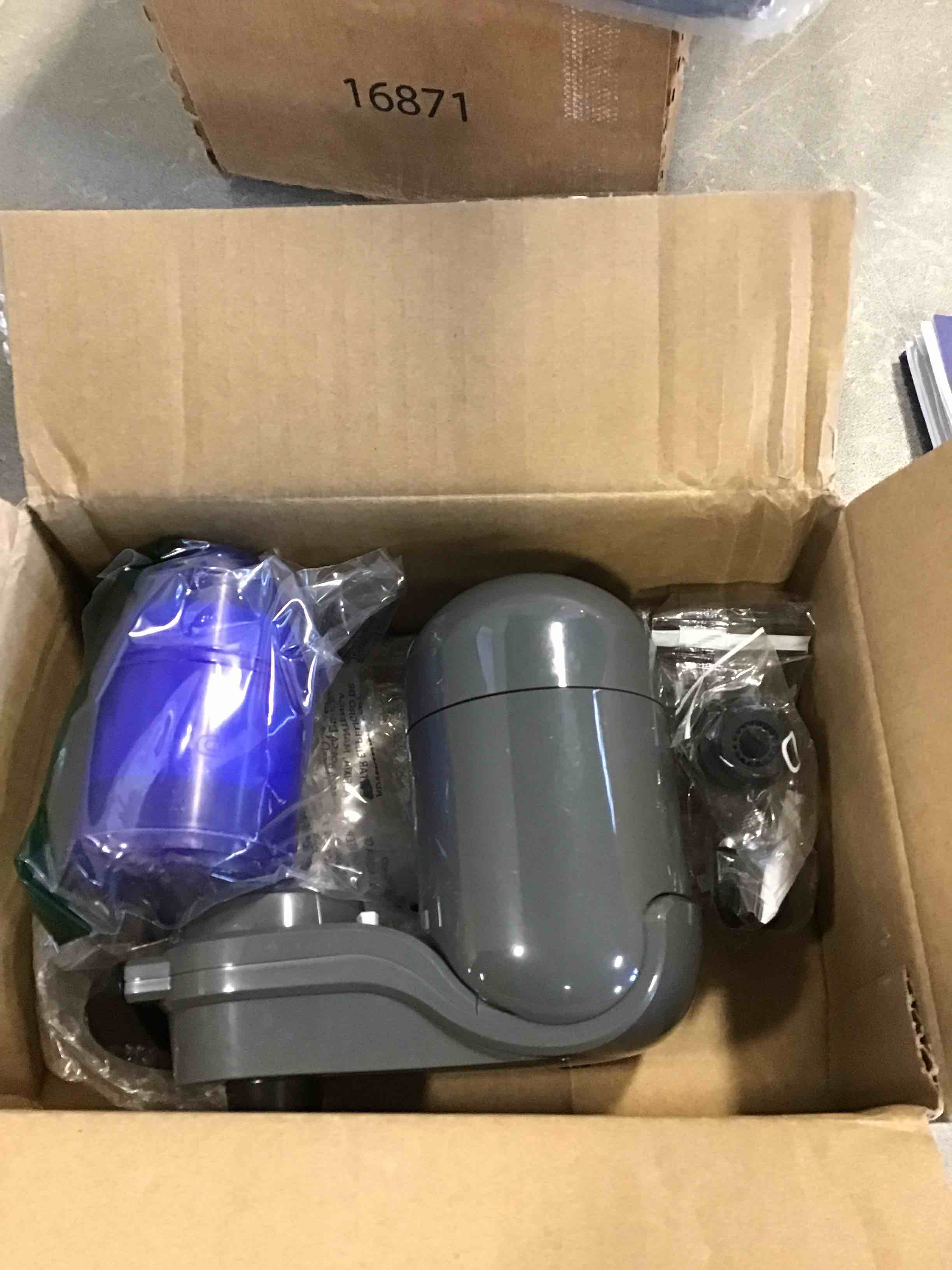 https://s3.amazonaws.com/lotting-images-prod/bidfta/PNK1454659_1736948795167.jpeg