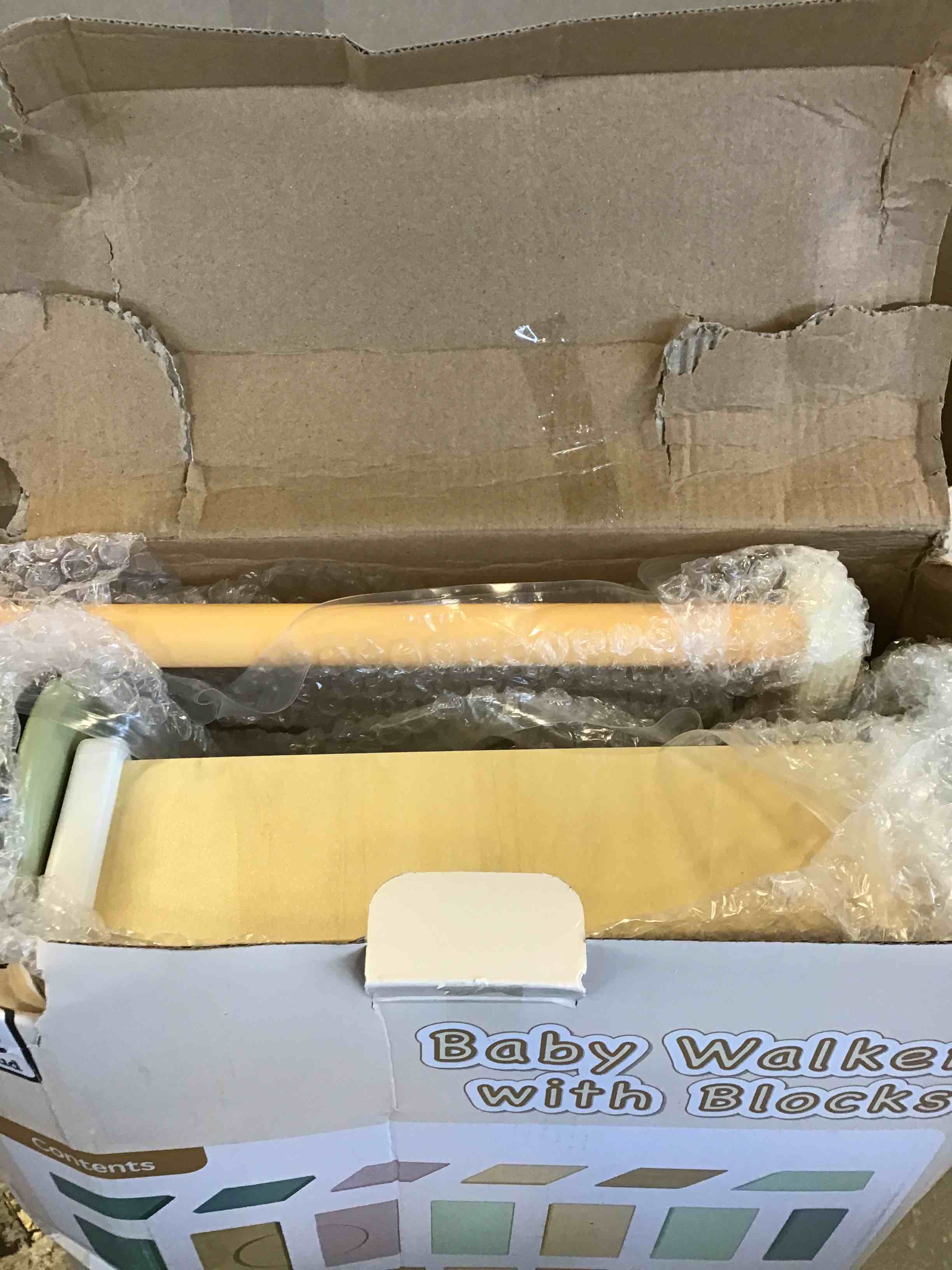 https://s3.amazonaws.com/lotting-images-prod/bidfta/PNK1454690_1736954873839.jpeg